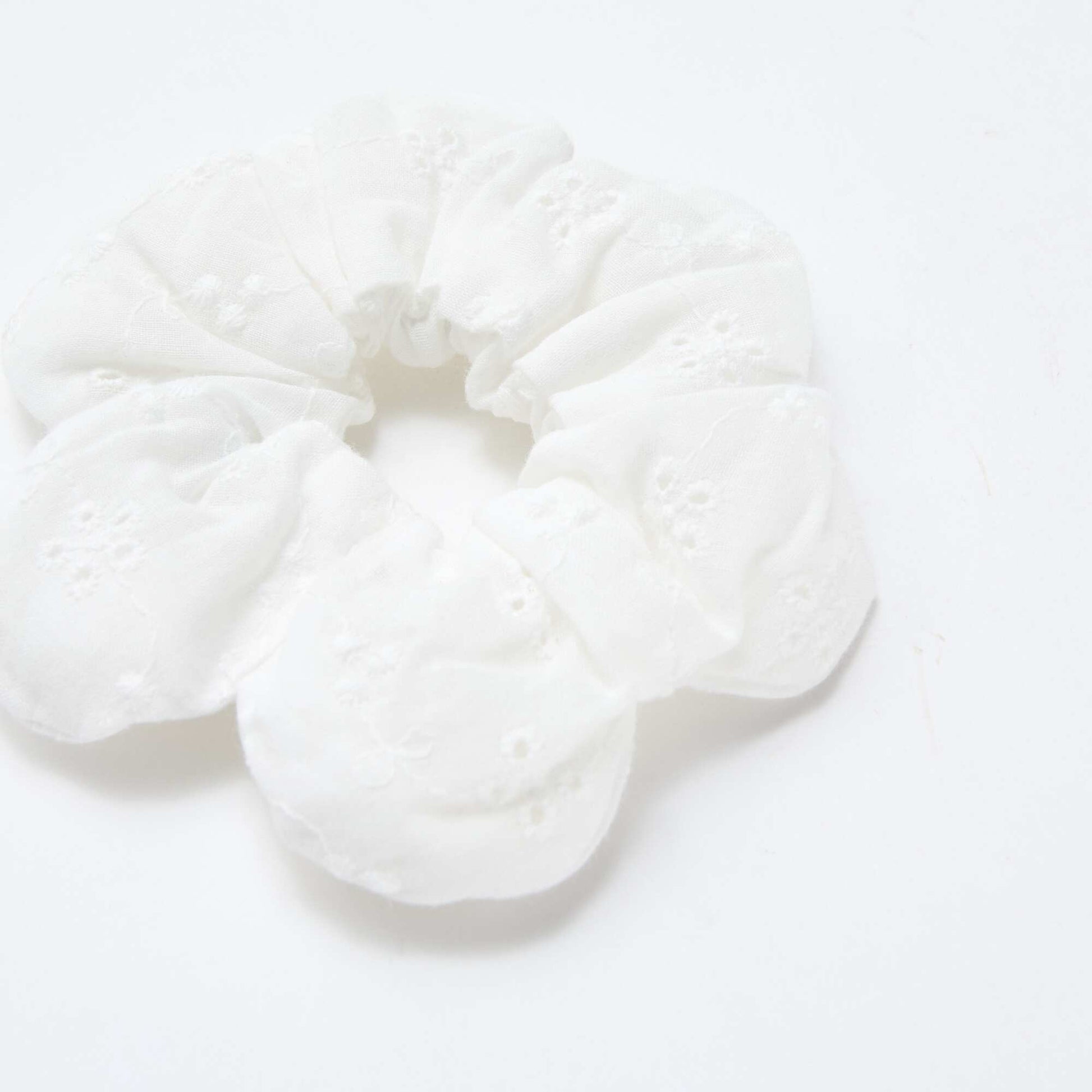 Chouchou brodé BLANC