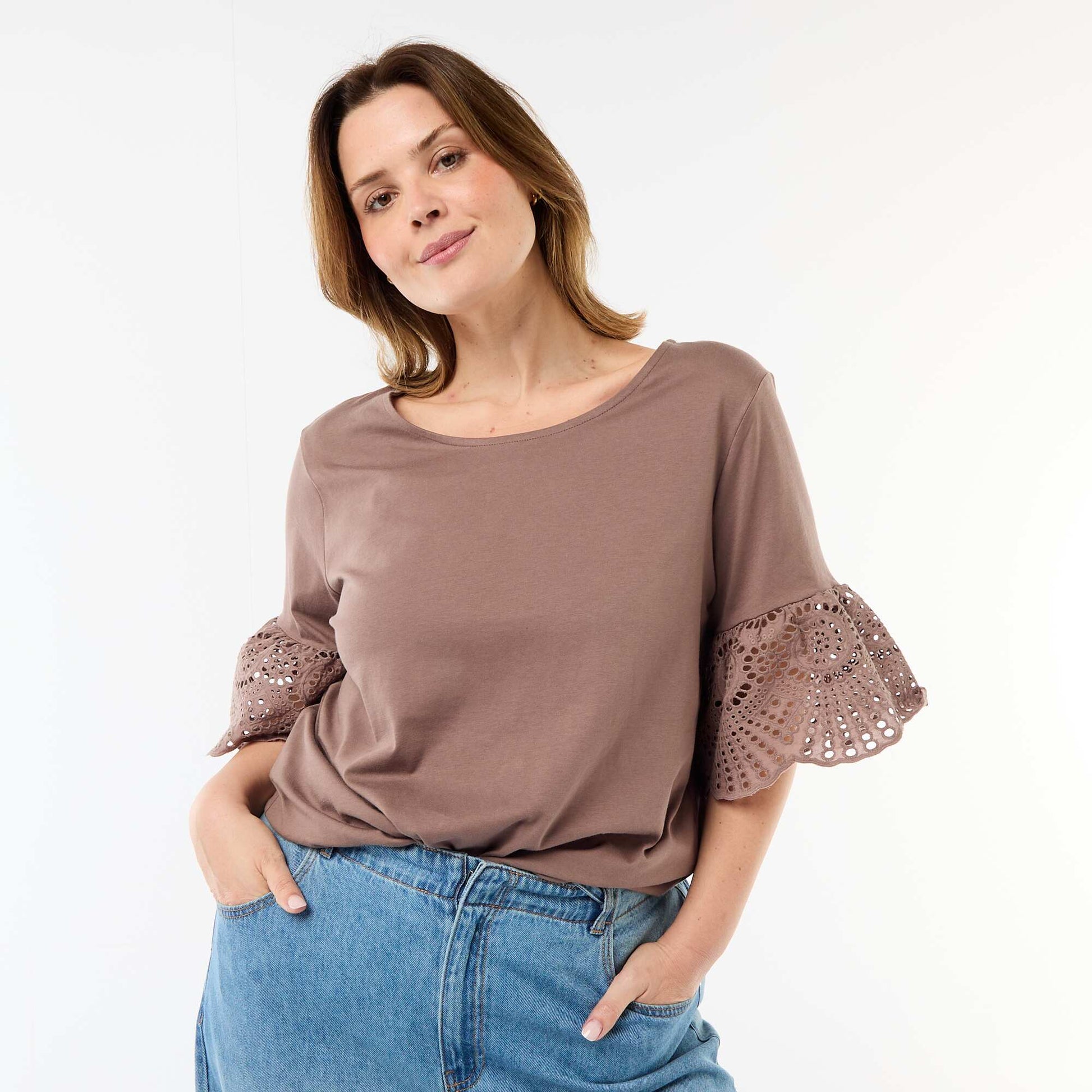 T-shirt à manches courte en macramé MARRON