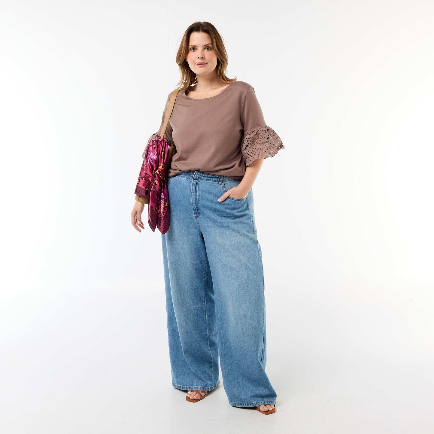 T-shirt à manches courte en macramé MARRON