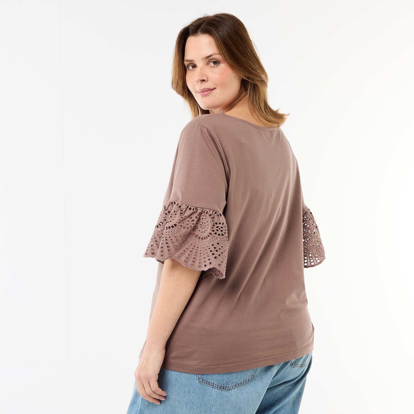 T-shirt à manches courte en macramé MARRON
