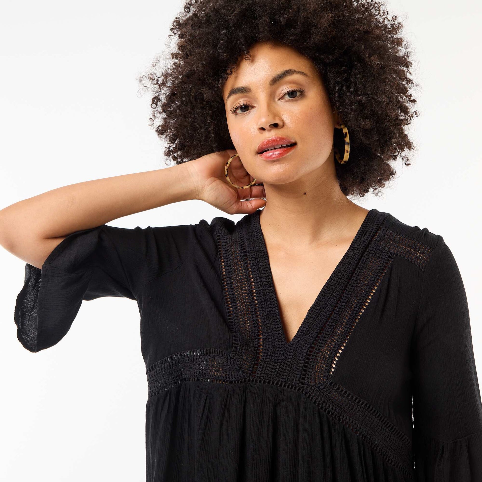 Robe de plage en maille crêpe et macramé NOIR