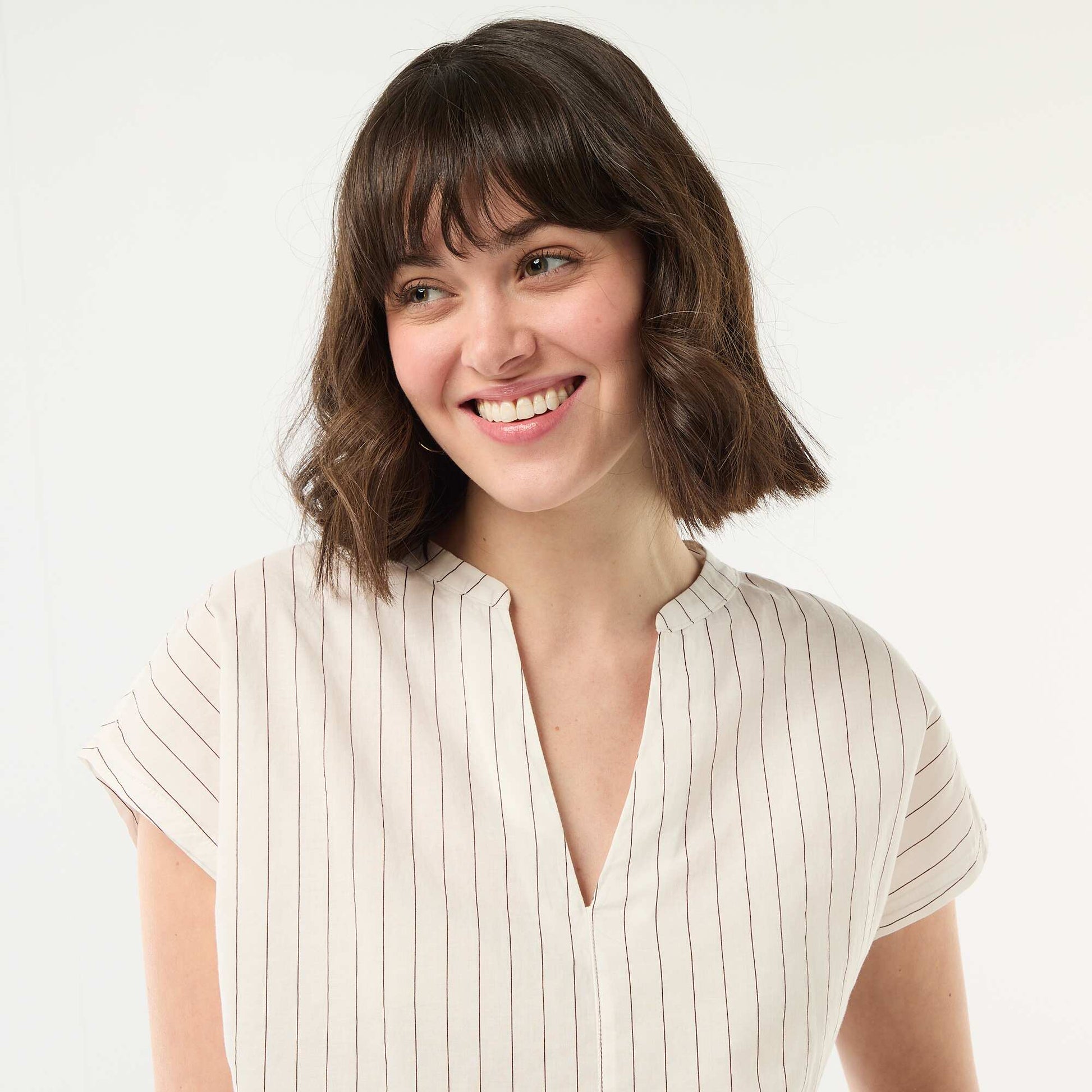 Blouse à manches courtes et col V BLANC