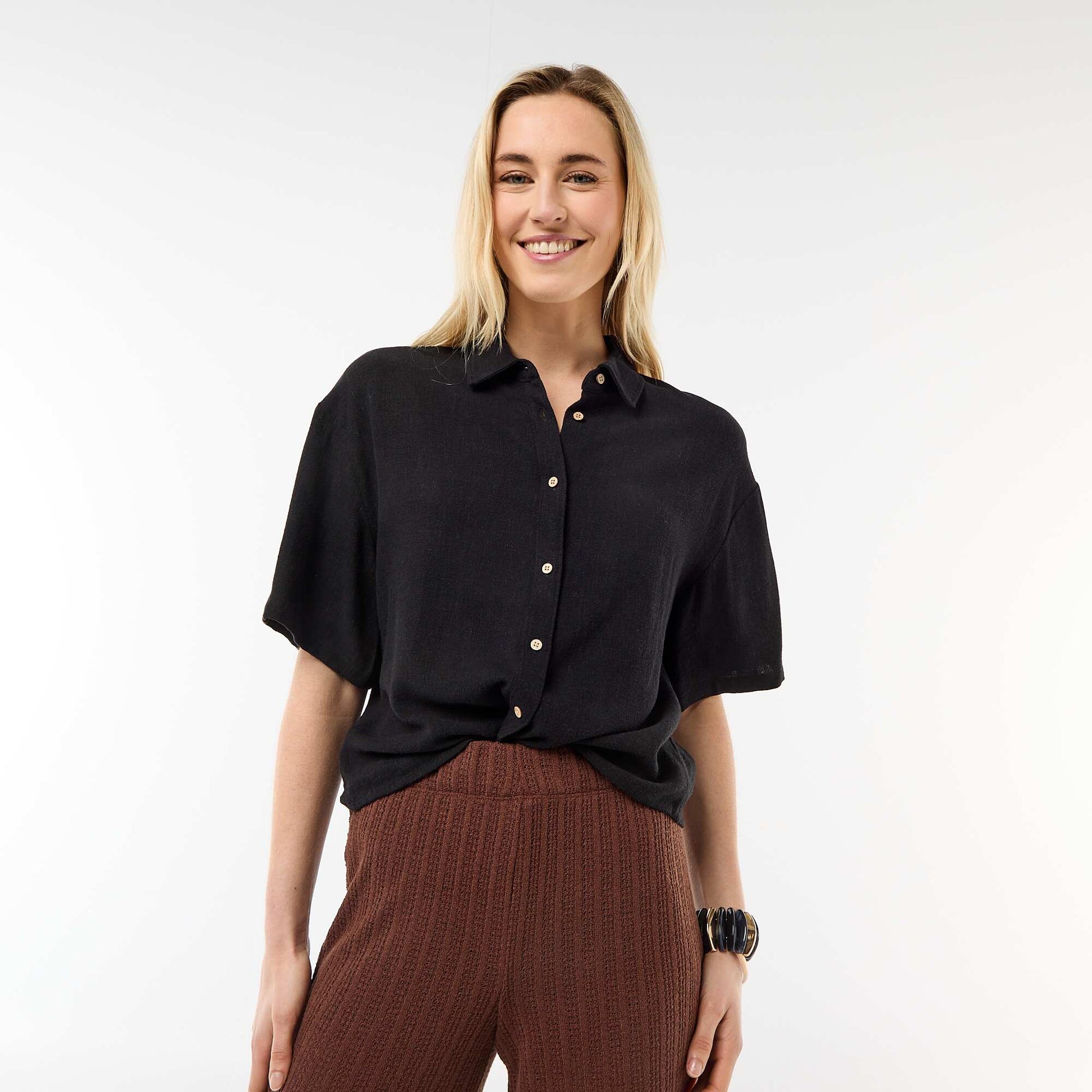 Chemise unie à manches courtes NOIR