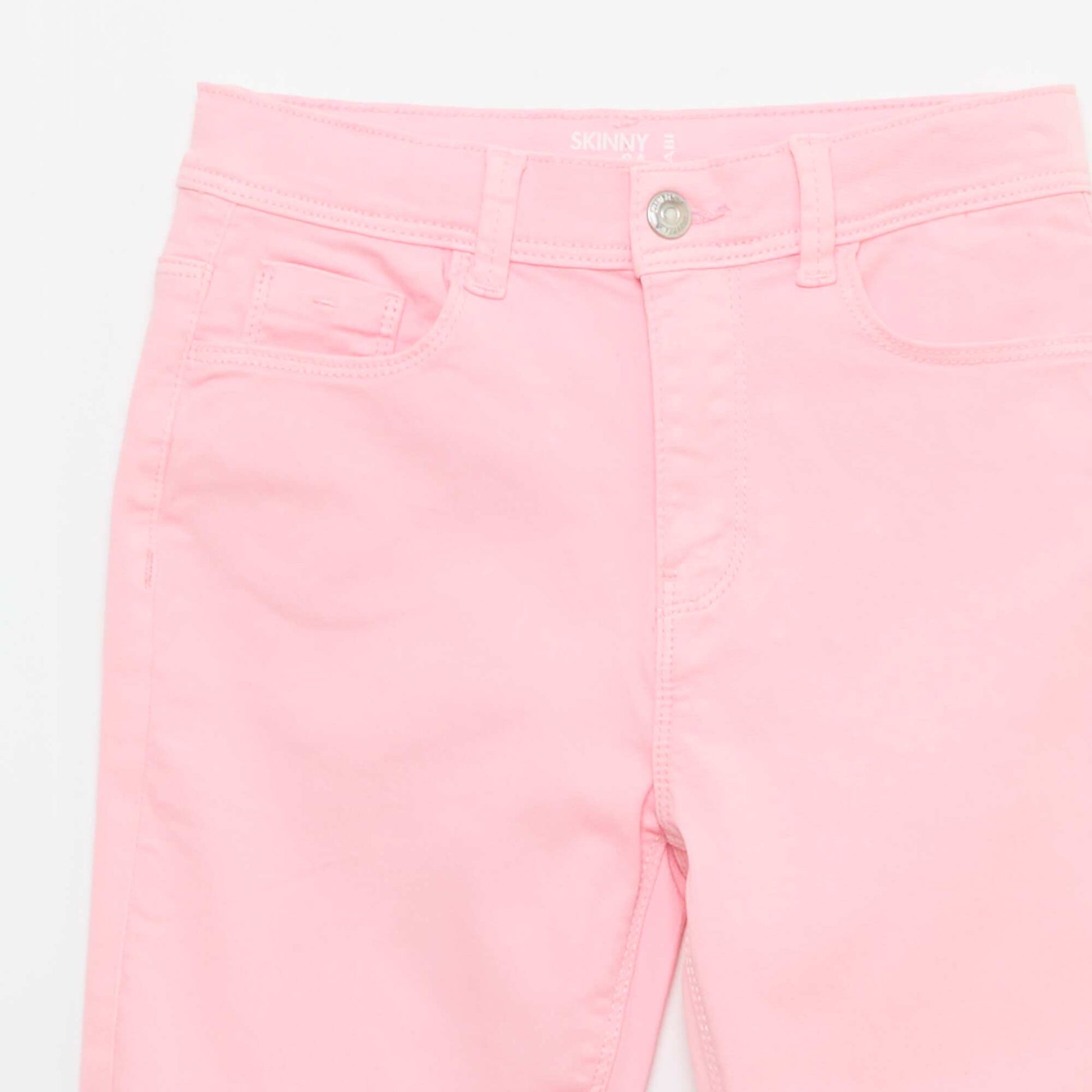 Pantacourt en jean finitions à cru ROSE