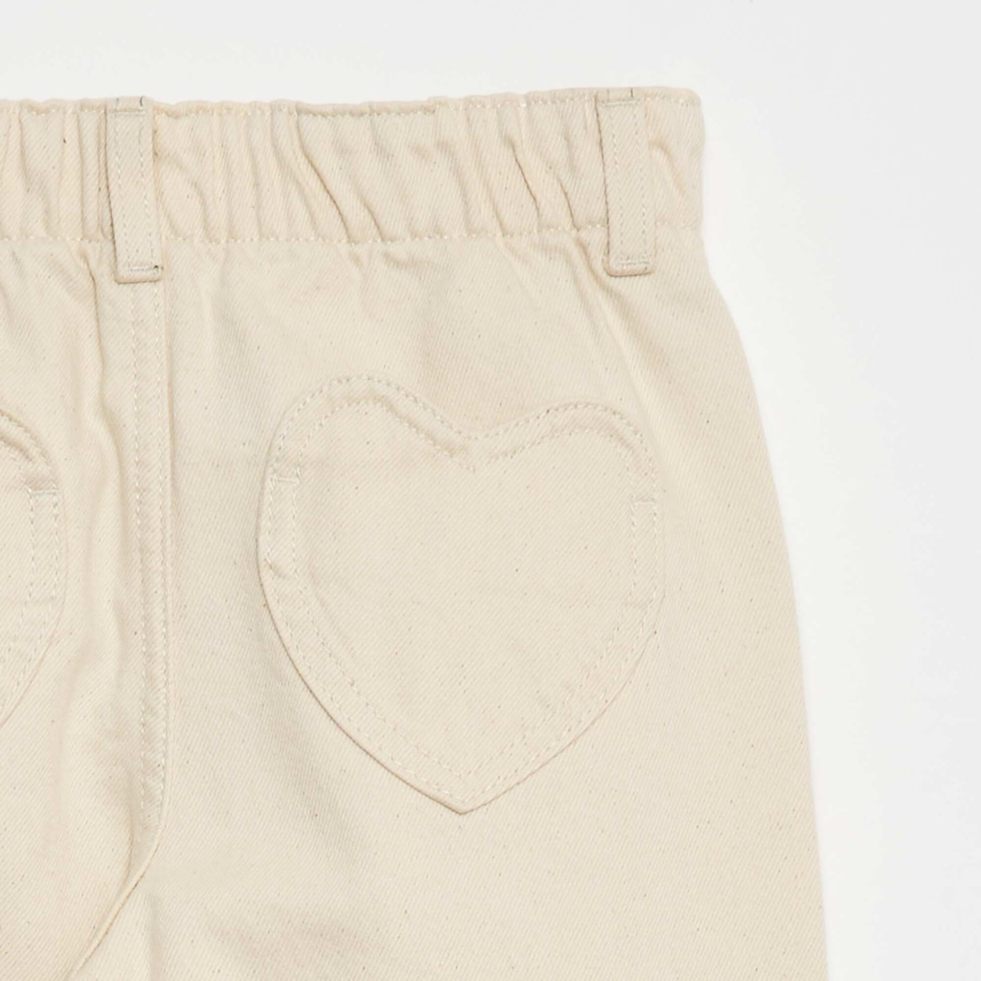 Jean mom avec poches en forme de cœur BLANC