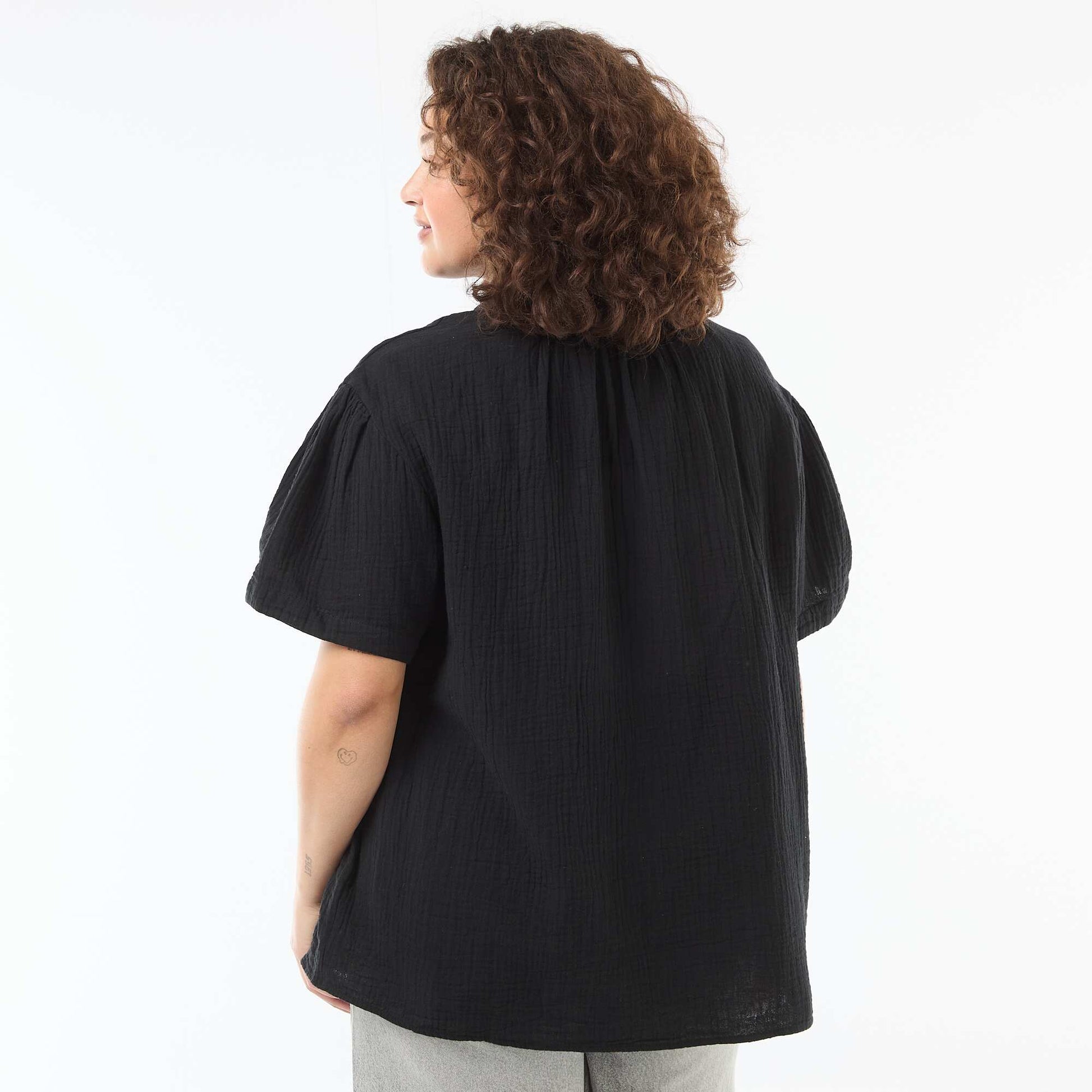 Blouse en gaze de coton avec col froncé NOIR