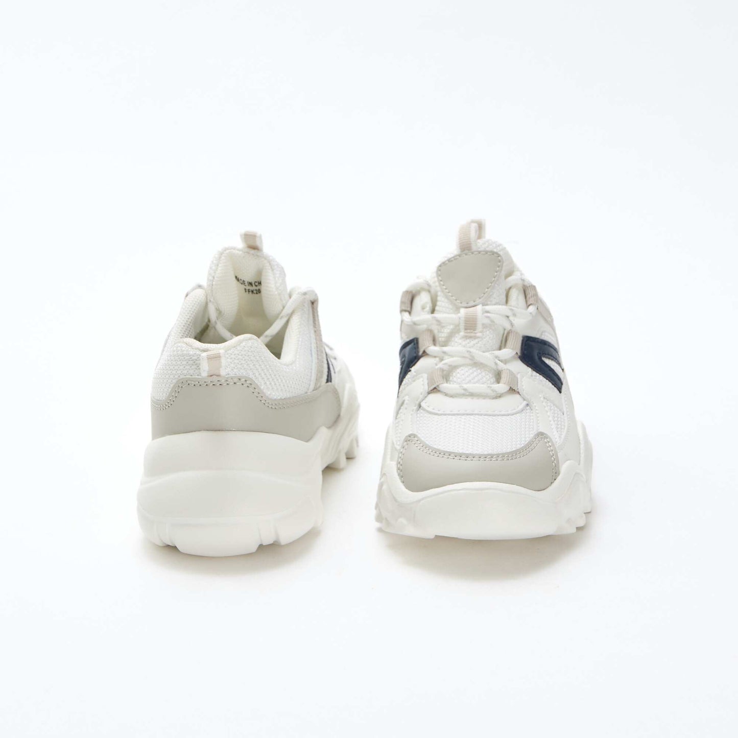 Baskets basses style running GRIS