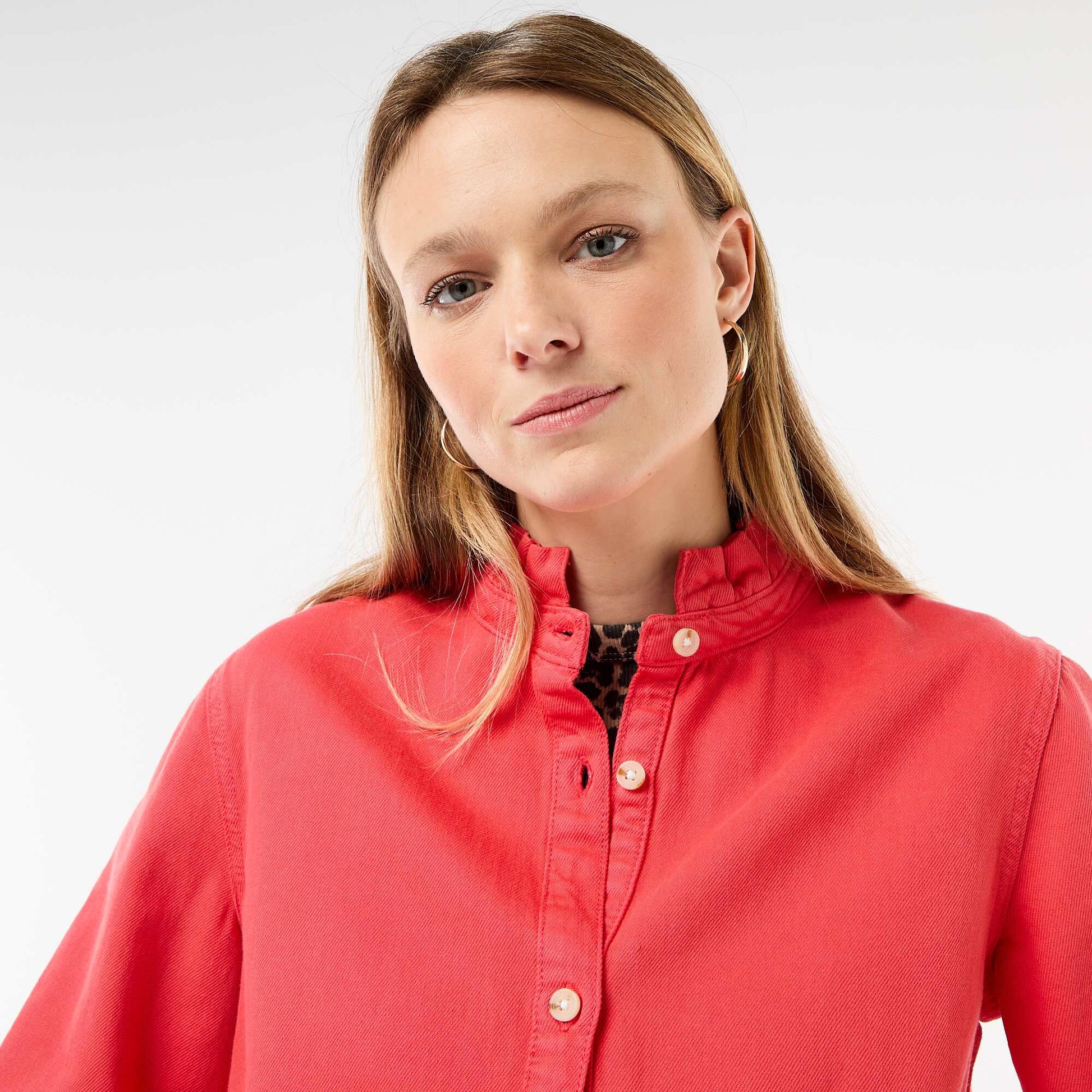 Blouse en denim avec col volanté ROUGE