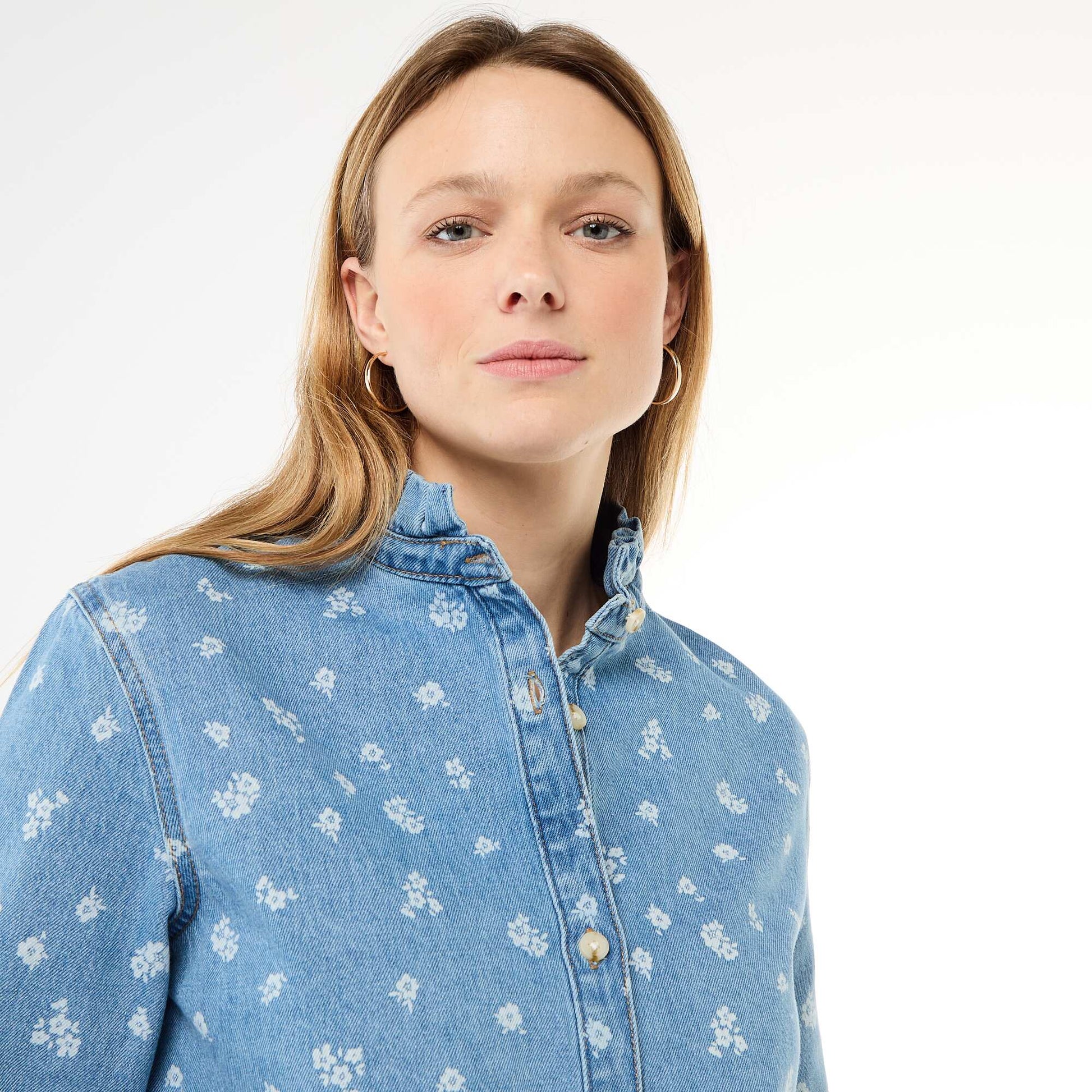 Blouse en denim avec col volanté BLEU