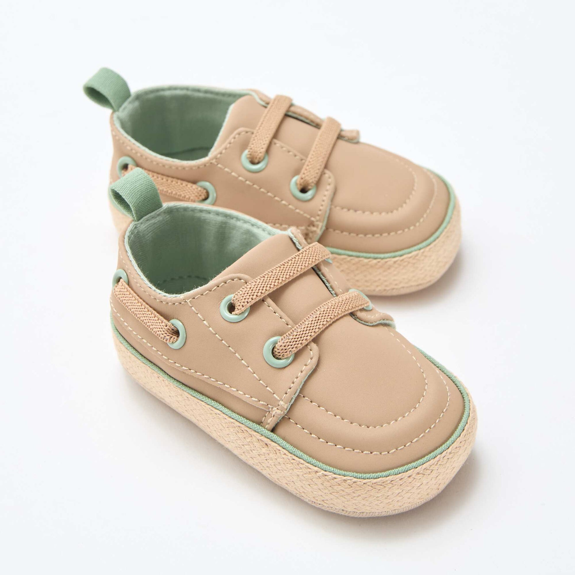Chaussures bateau en simili BEIGE