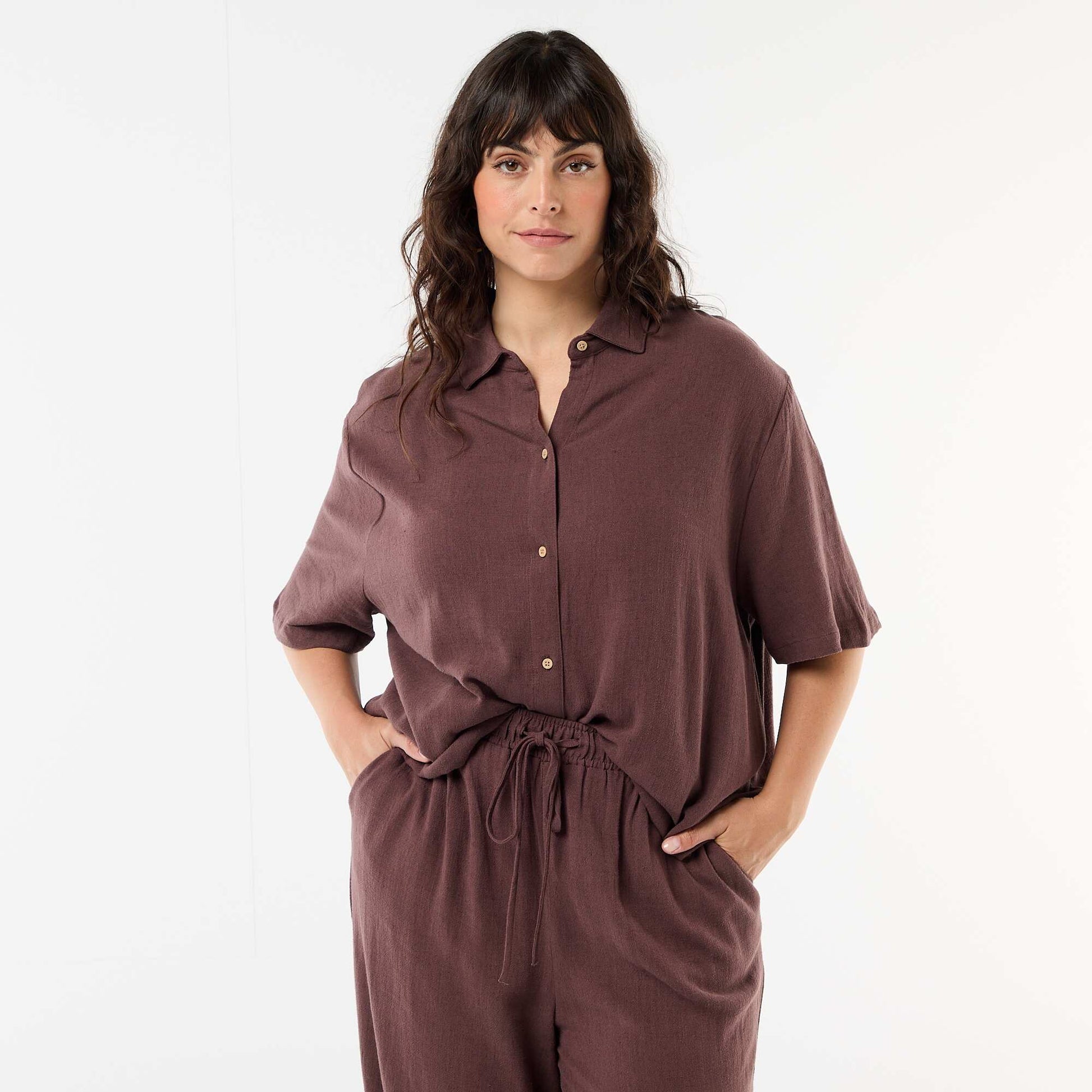 Chemise à manches courtes boutonnée MARRON