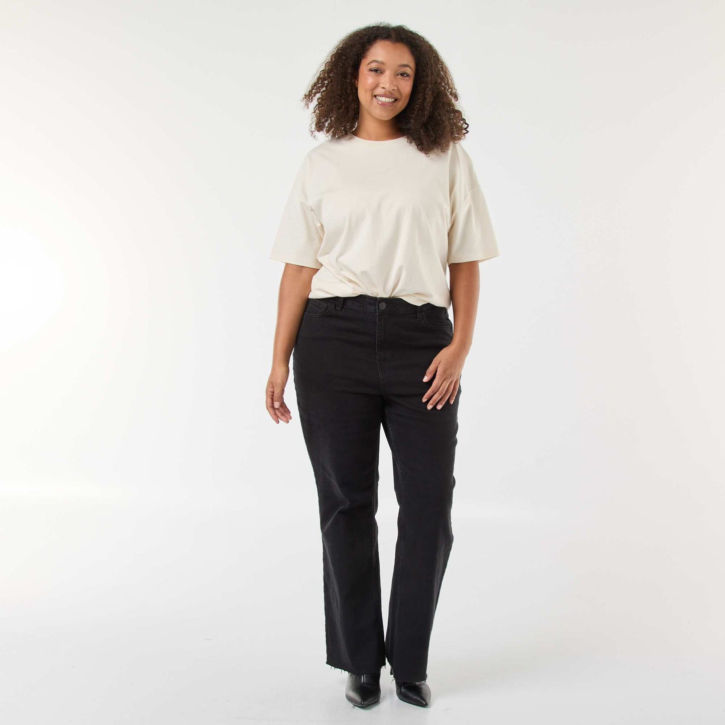 Jean bootcut avec bords à cru NOIR