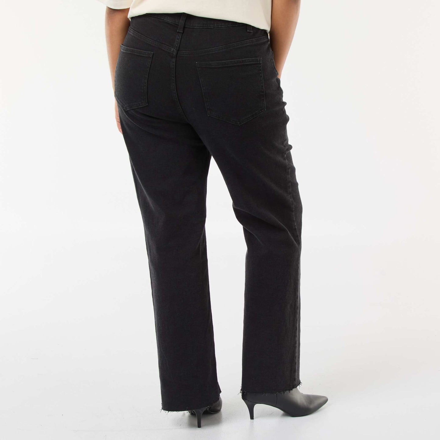 Jean bootcut avec bords à cru NOIR
