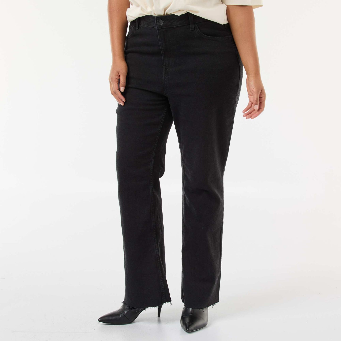 Jean bootcut avec bords à cru NOIR