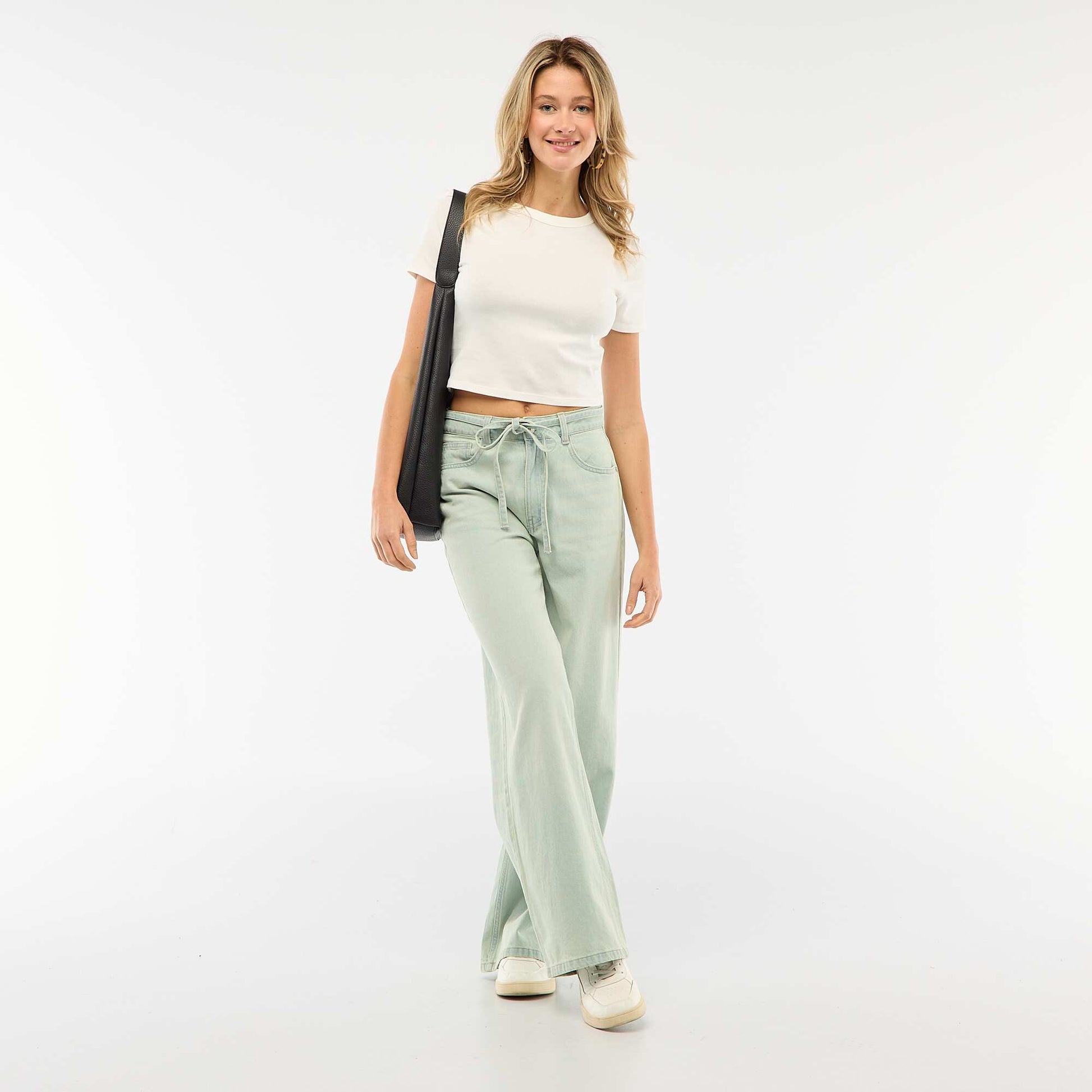 Pantalon en denim avec mini ceinture BLEU CLAIR