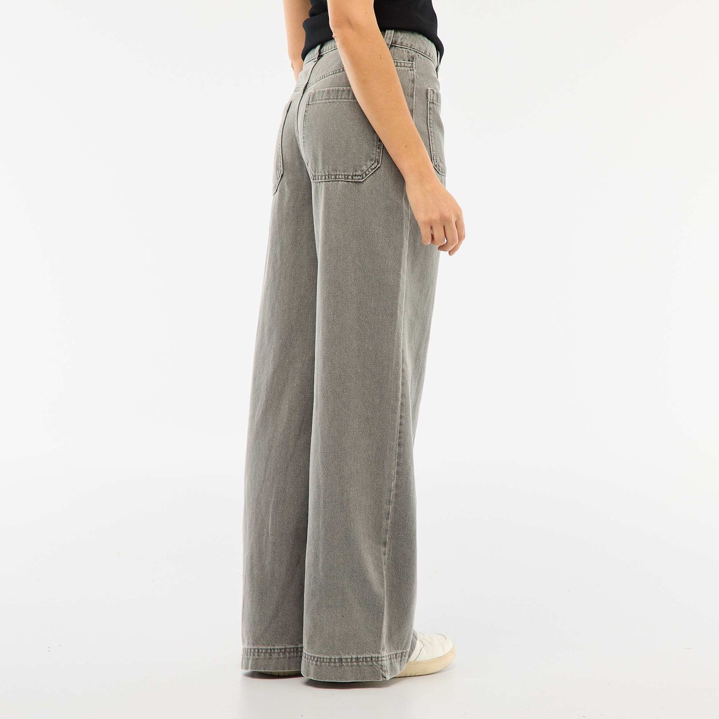 Jean taille haute avec boutons GRIS