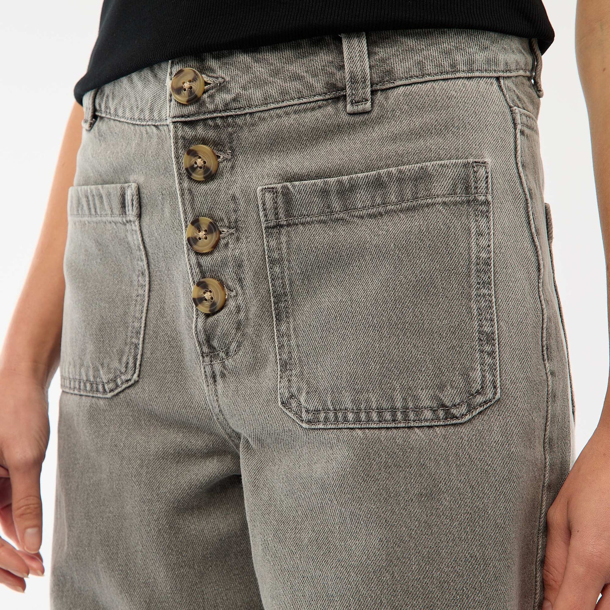 Jean taille haute avec boutons GRIS
