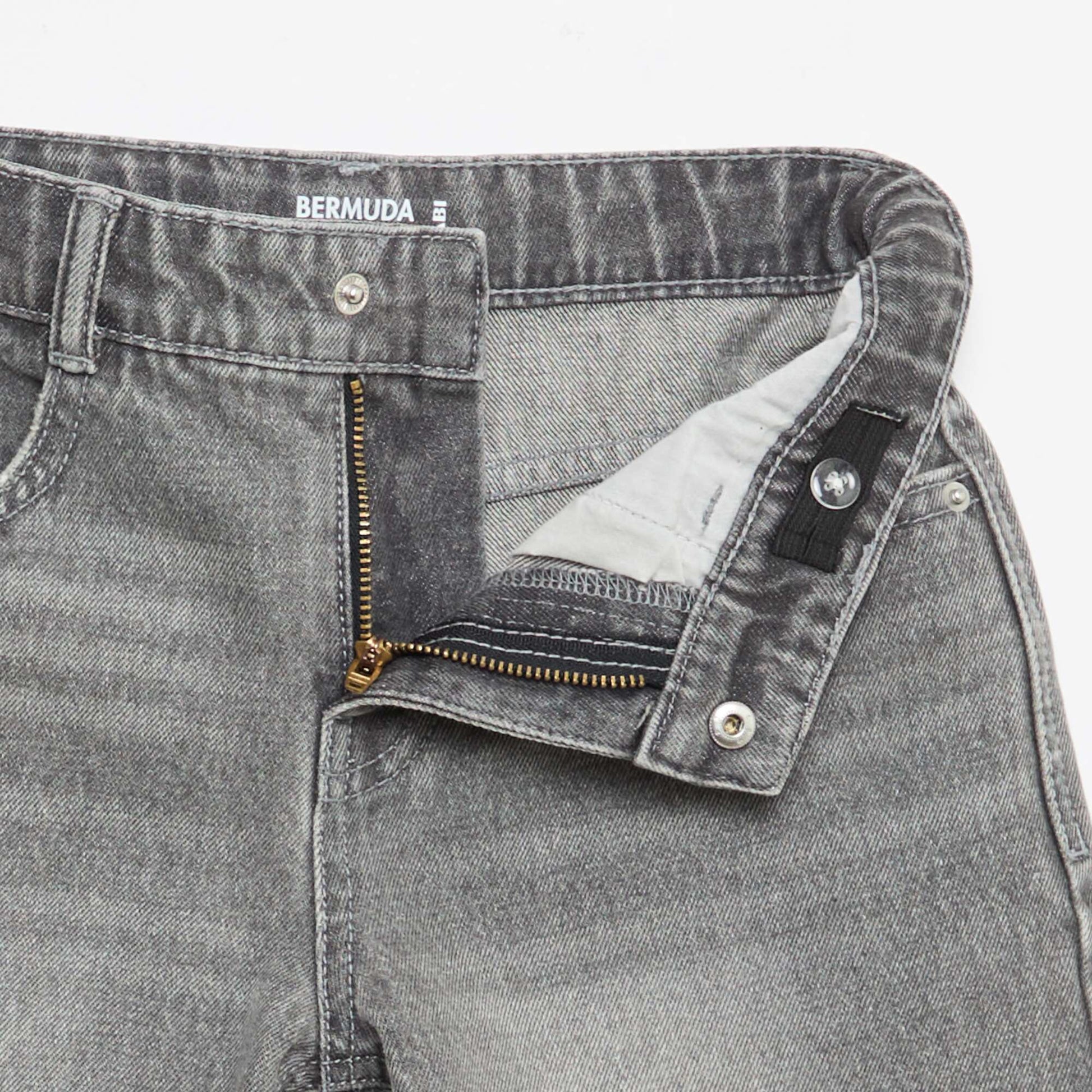 Bermuda denim slim fit stretch en coton GRIS