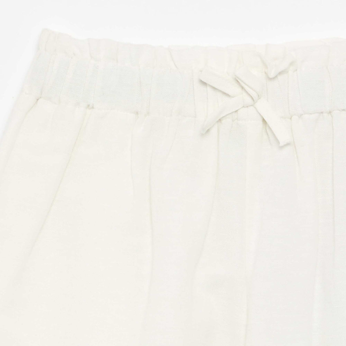 Short uni avec nœud fantaisie BLANC