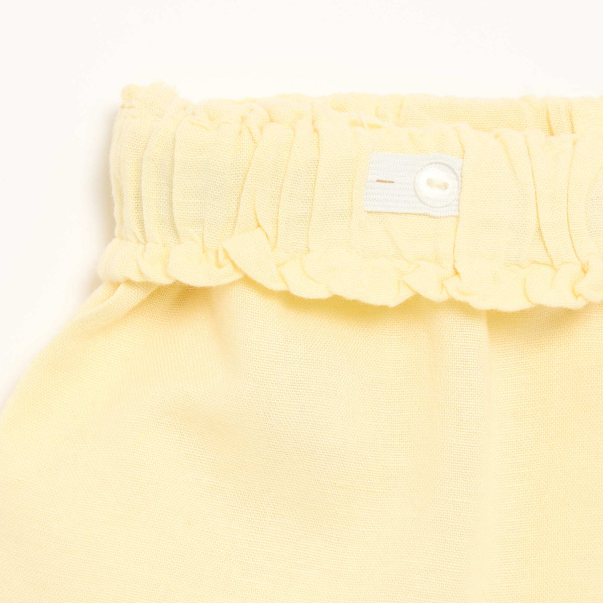 Short uni avec nœud fantaisie JAUNE