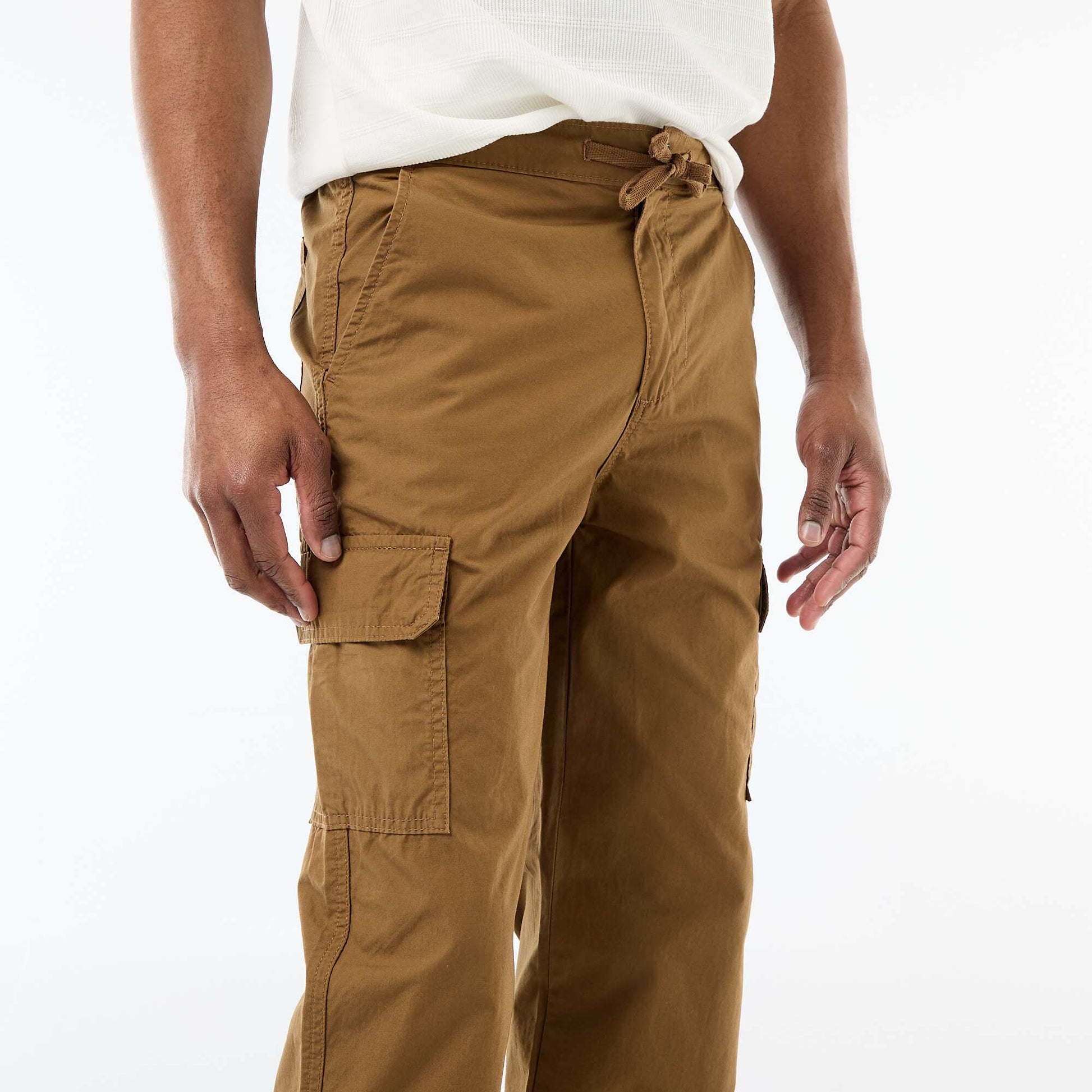 Pantalon multipoche regular fit MARRON