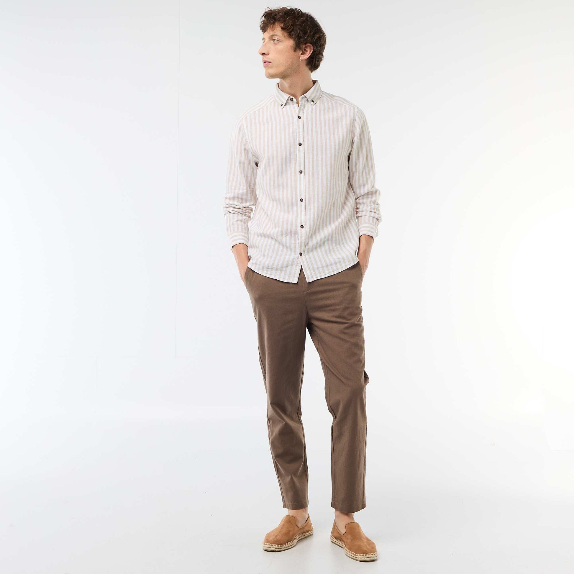 Pantalon chino regular en lin mélangé MARRON