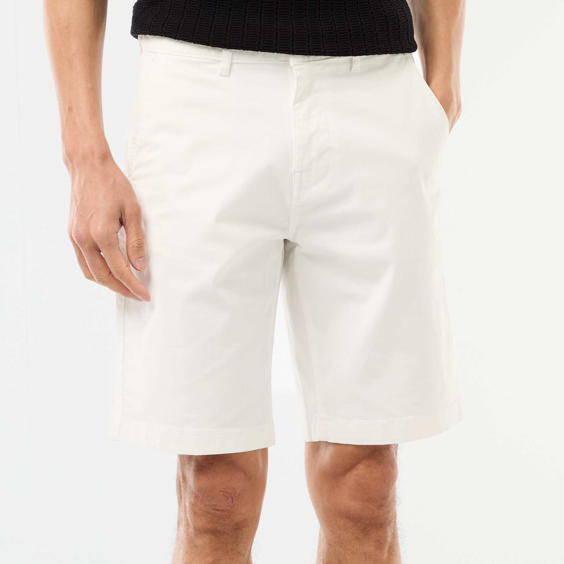 Bermuda chino uni en twill BLANC