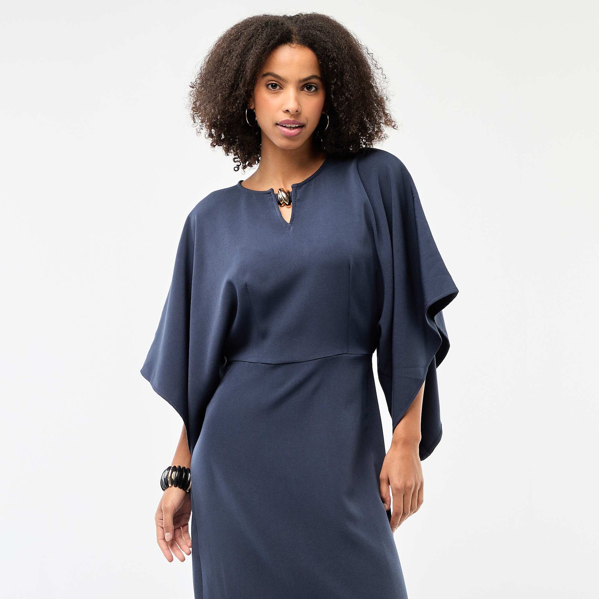 Robe longue crêpée avec bijou BLEU MARINE