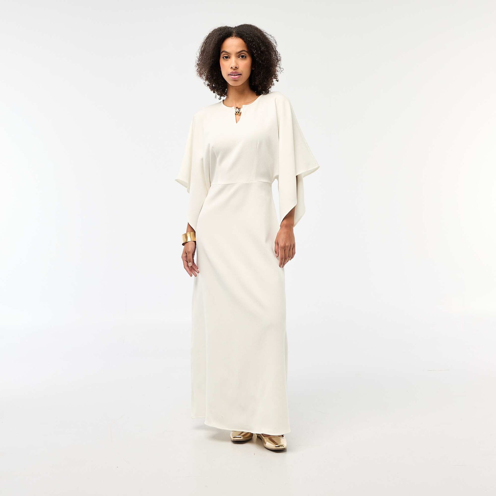 Robe longue crêpée avec bijou BLANC