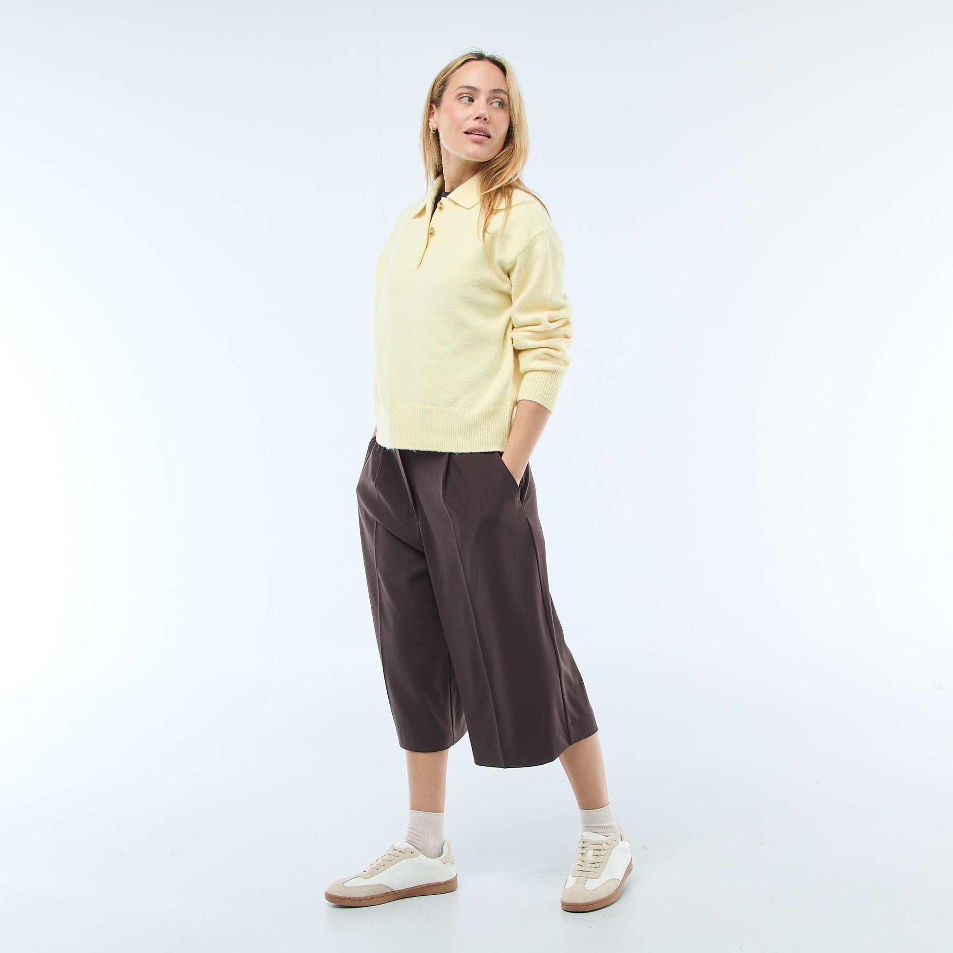 Pull en maille grosse jauge avec un col polo JAUNE