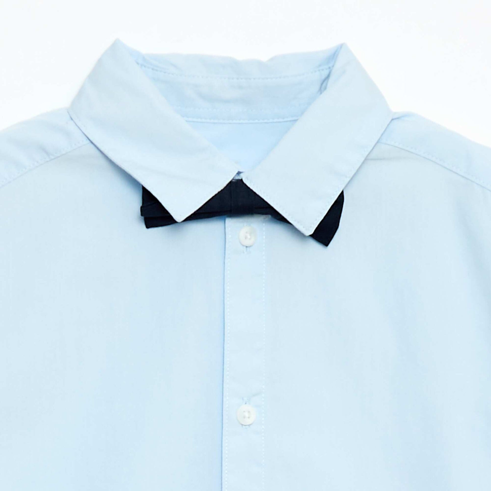 Chemise en popeline avec nœud papillon BLEU