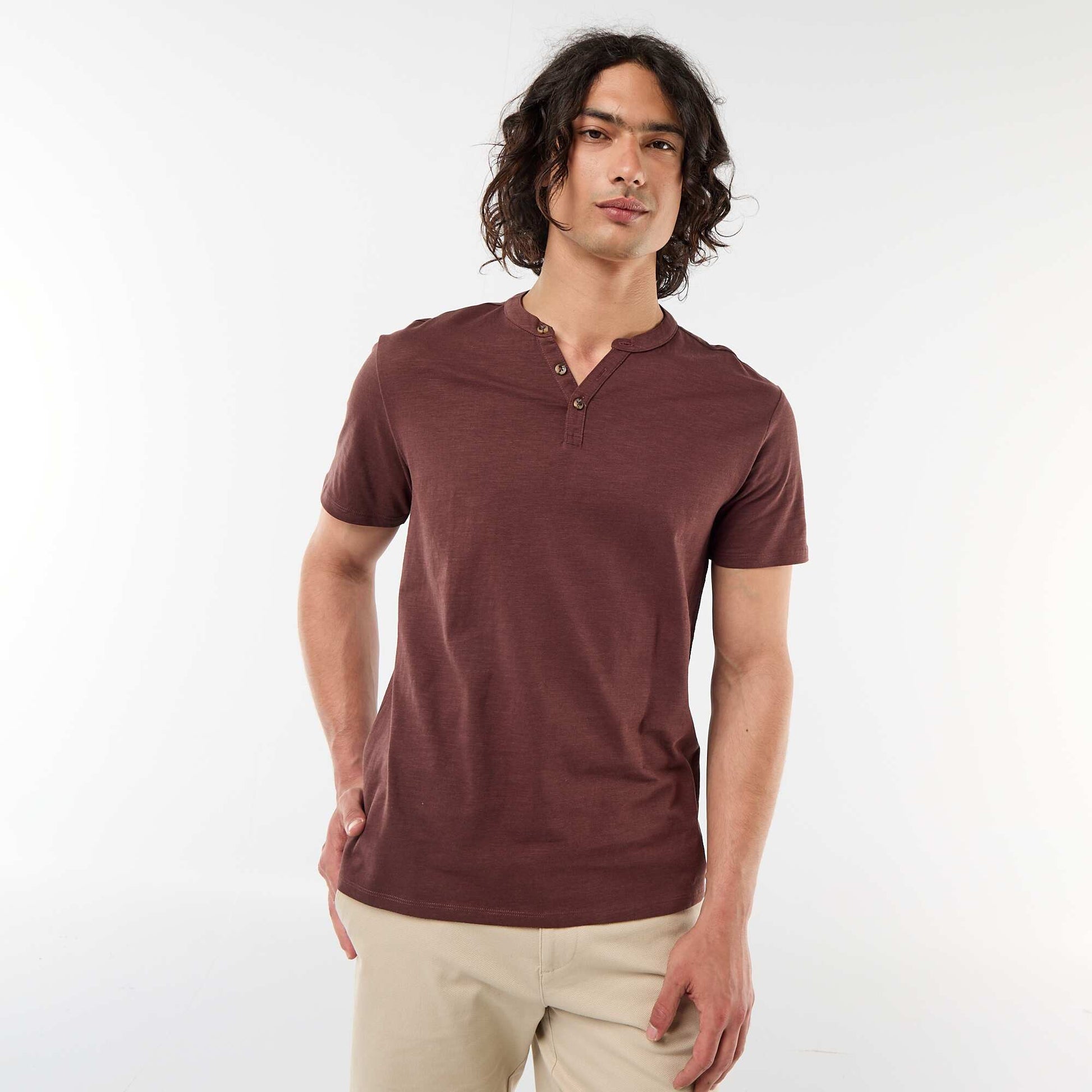 T-shirt manches courtes à col tunisien MARRON