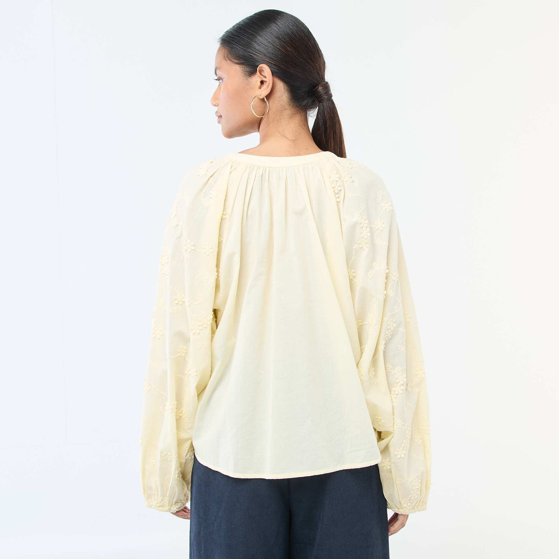 Blouse avec broderies fleurs JAUNE
