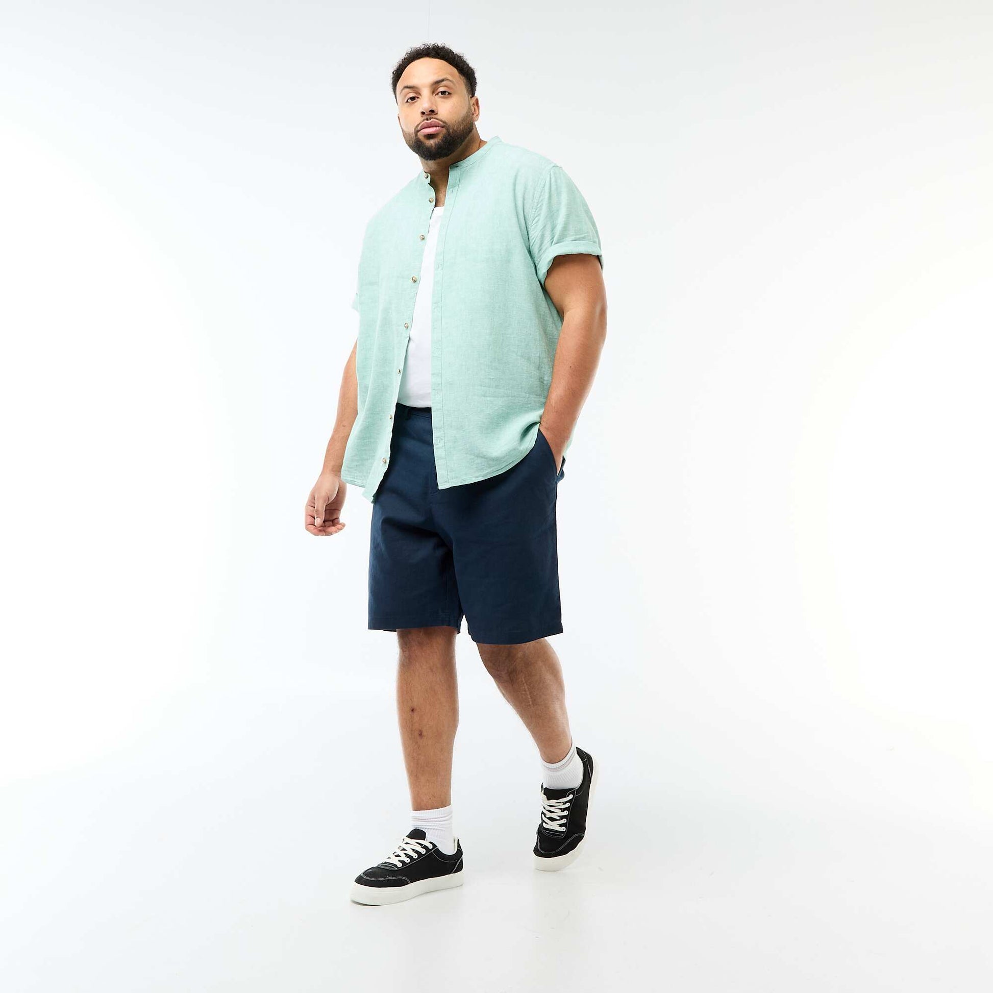 Bermuda chino avec ouverture boutonnée + zippée + liens de serrage BLEU
