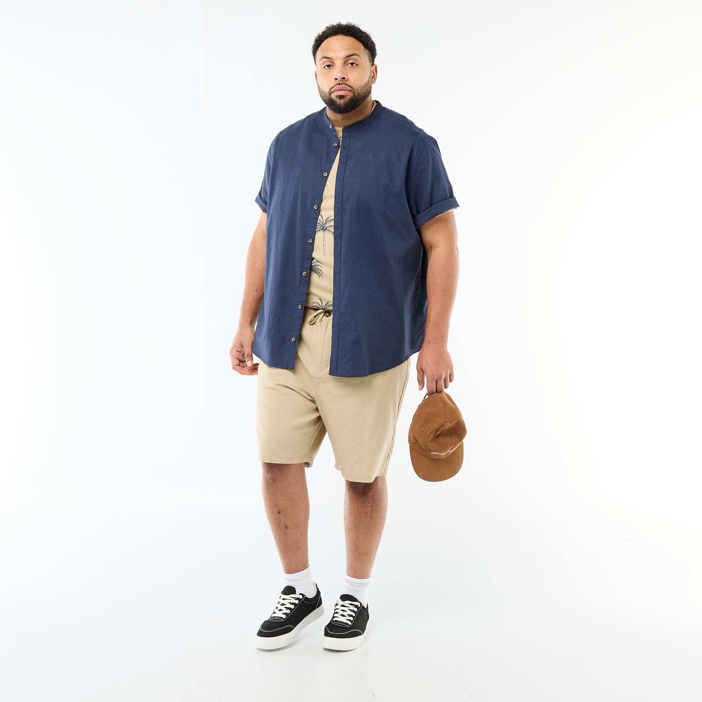 Bermuda chino avec ouverture boutonnée + zippée + liens de serrage BEIGE