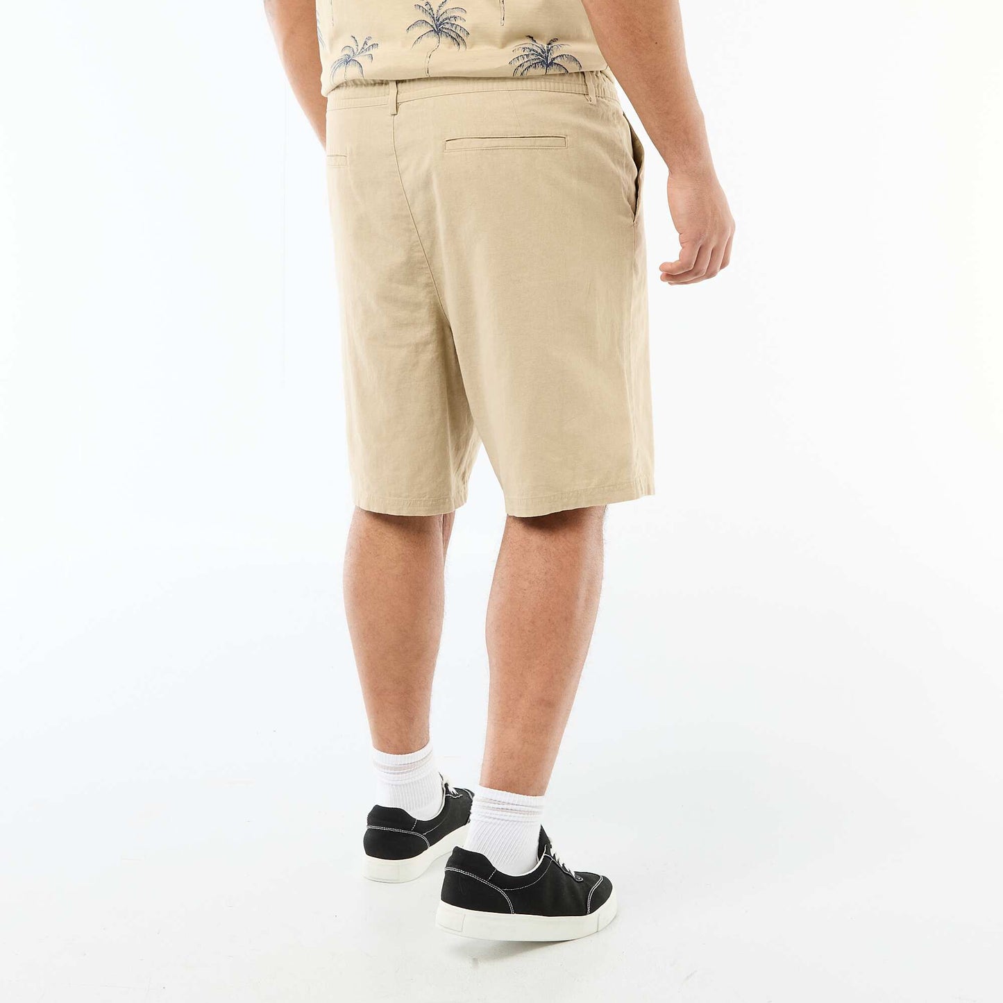 Bermuda chino avec ouverture boutonnée + zippée + liens de serrage BEIGE