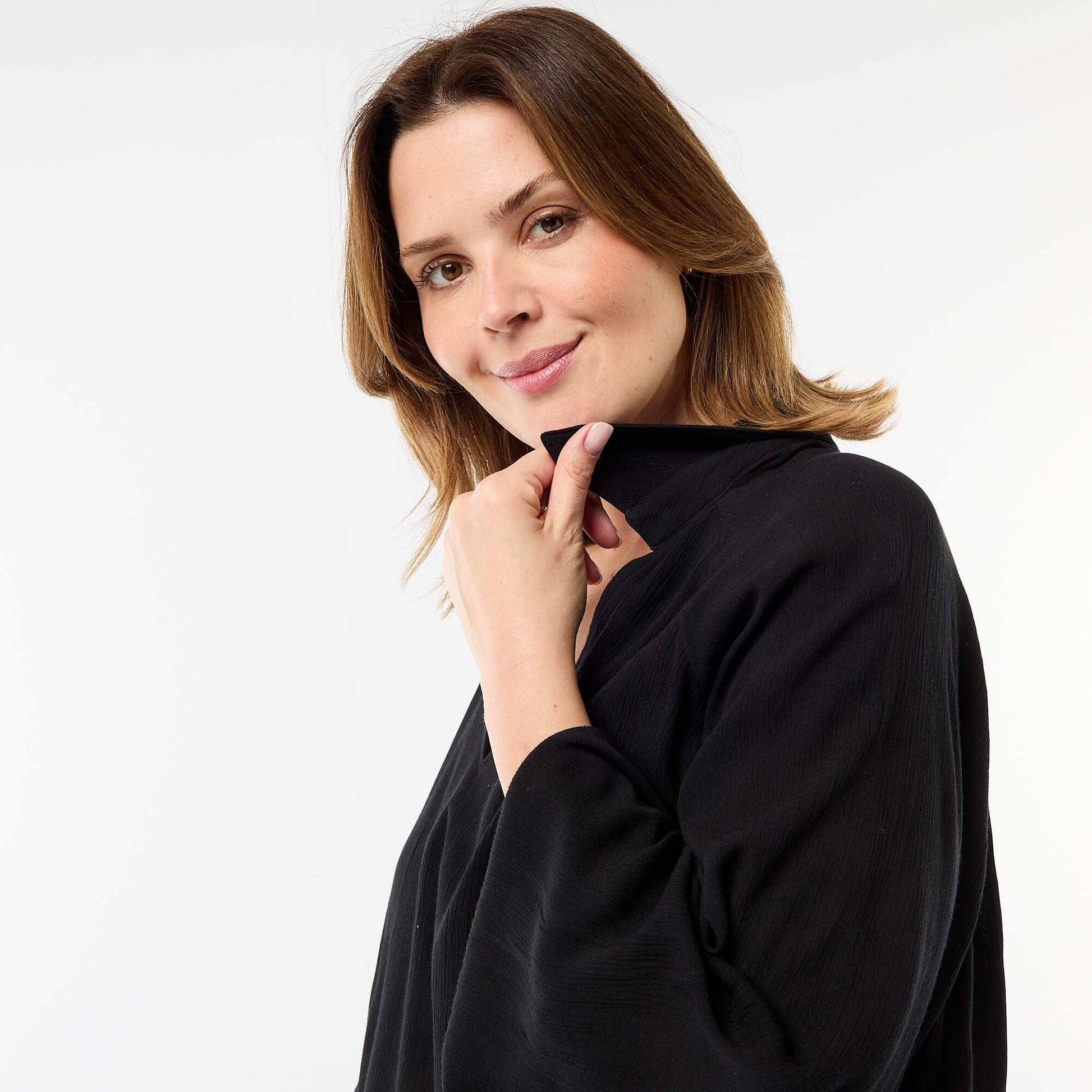 Blouse à manches longues col pointes libres NOIR