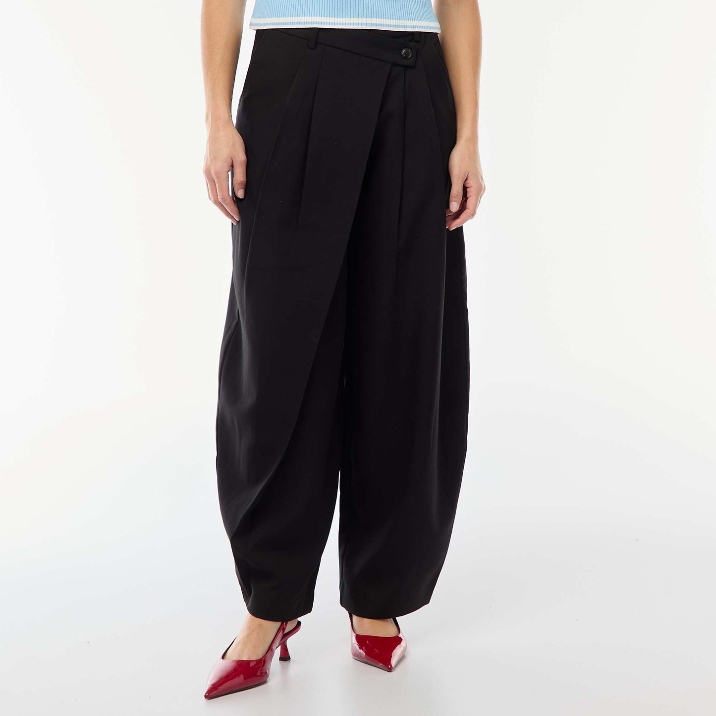 Pantalon à pinces asymétrique NOIR