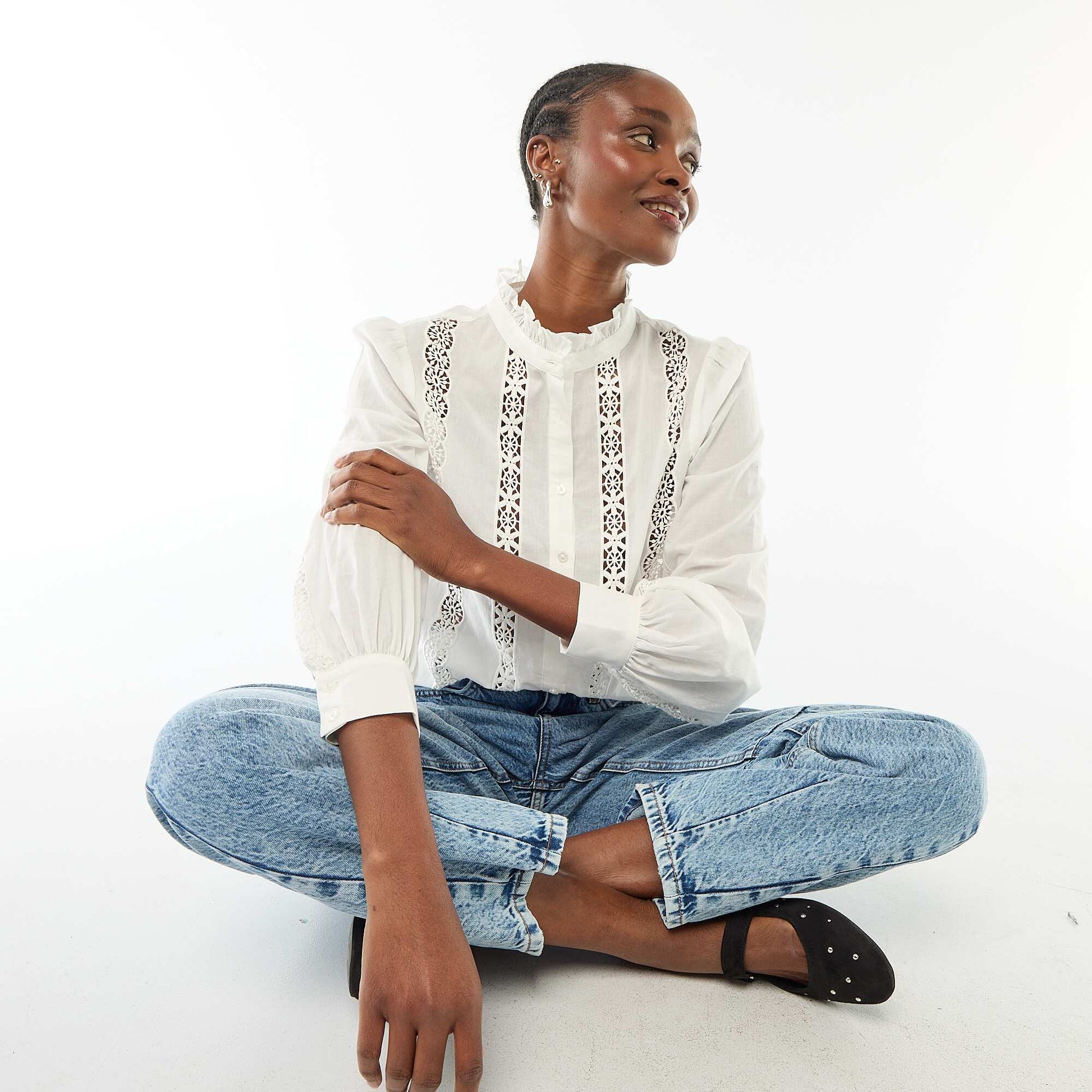 Chemise avec broderies anglaises et volants au col BLANC