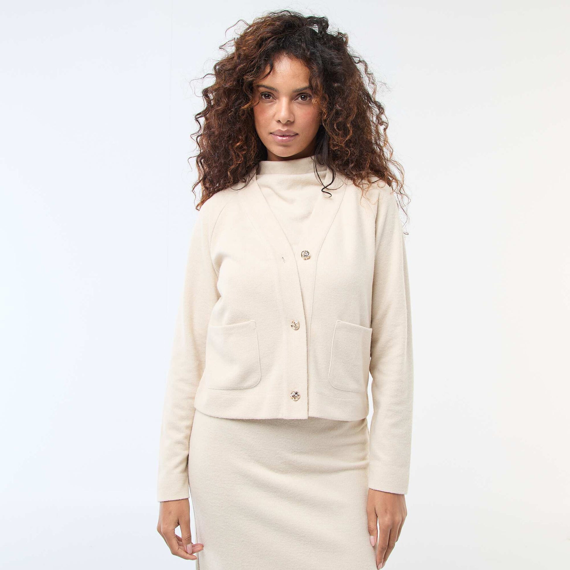 Gilet avec ouverture boutonnée dorée BEIGE