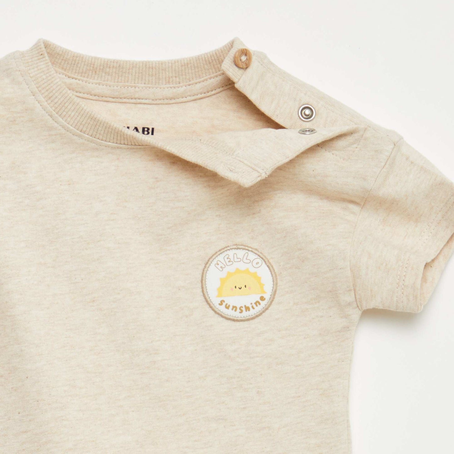 Tee-shirt avec broderie sur poitrine BEIGE