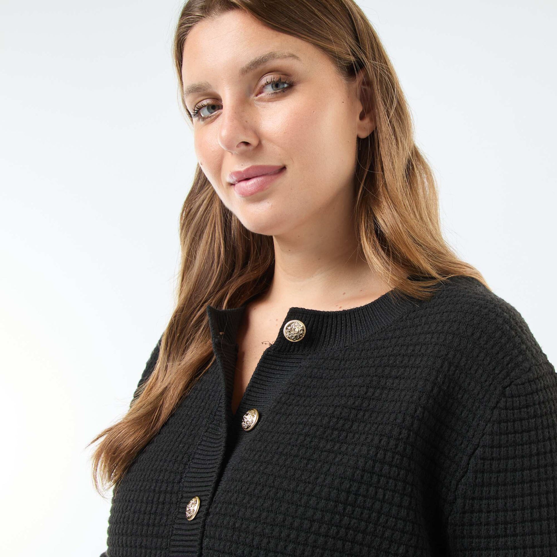 Gilet en maille gaufrée avec boutons dorés NOIR