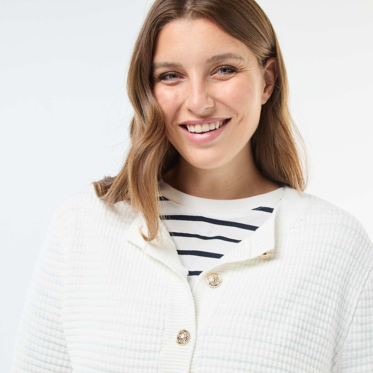 Gilet en maille gaufrée avec boutons dorés BEIGE