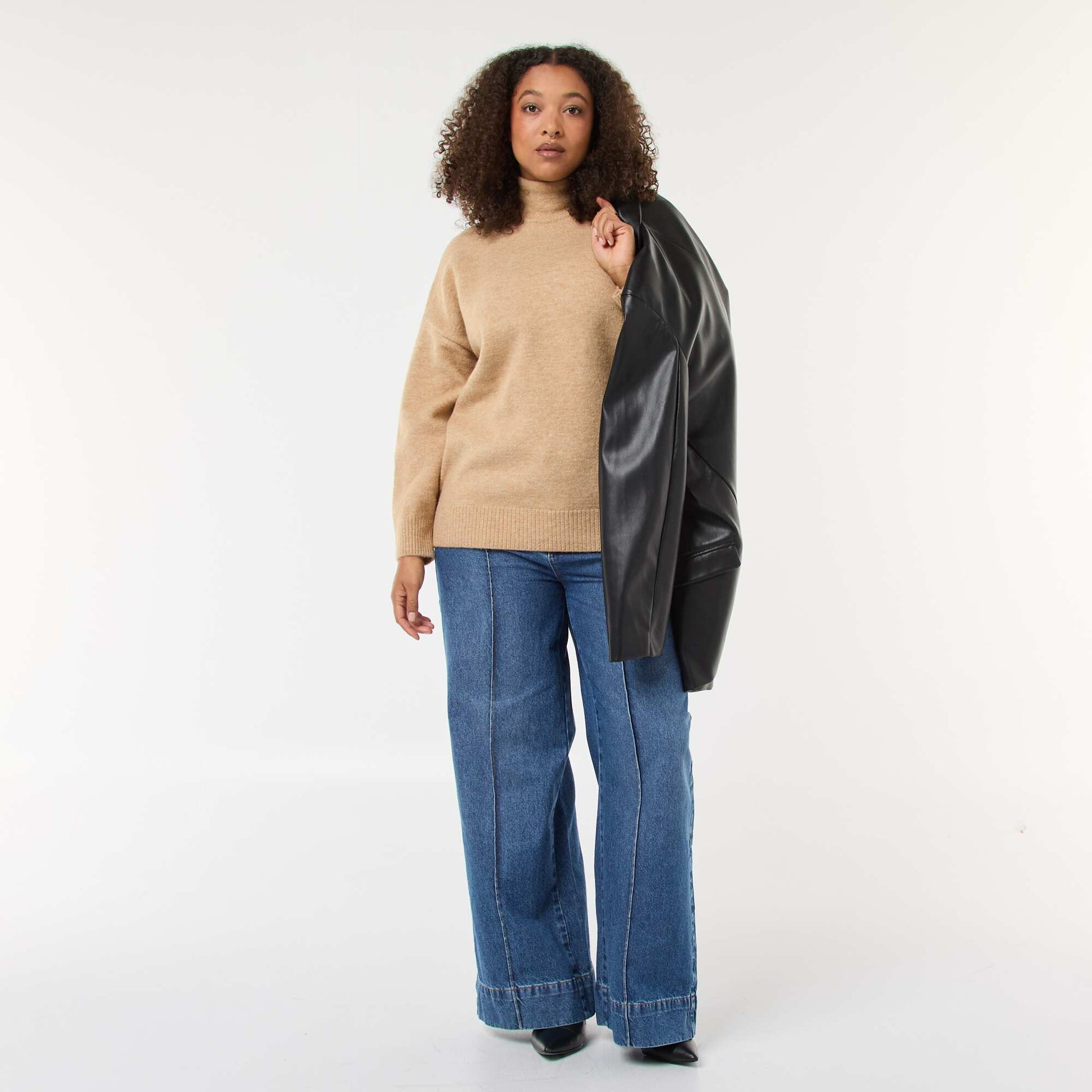 Pull montant avec fente bijou au dos BEIGE