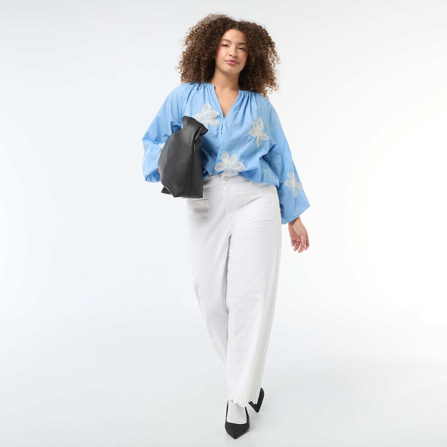 Blouse avec broderies BLEU