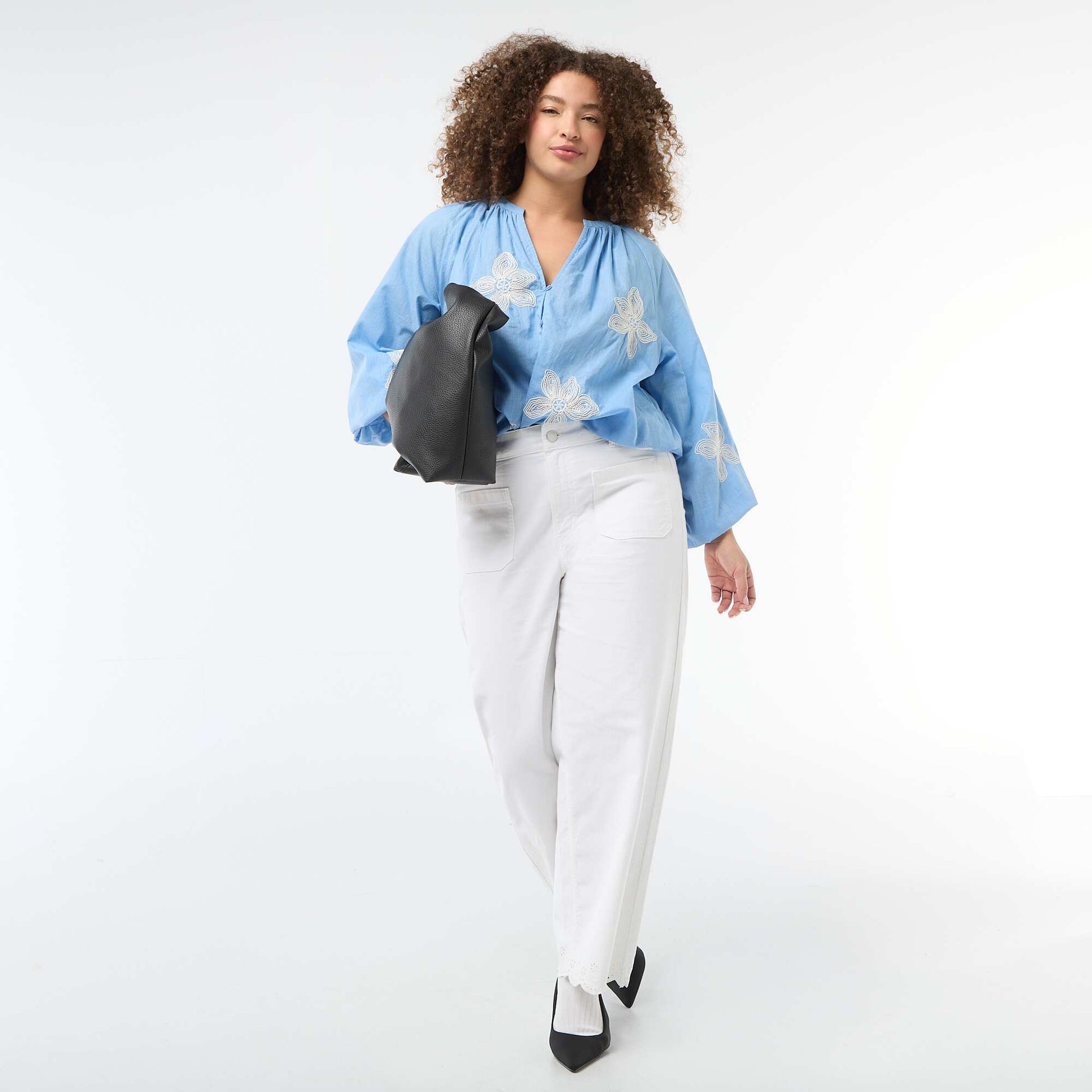 Blouse avec broderies BLEU