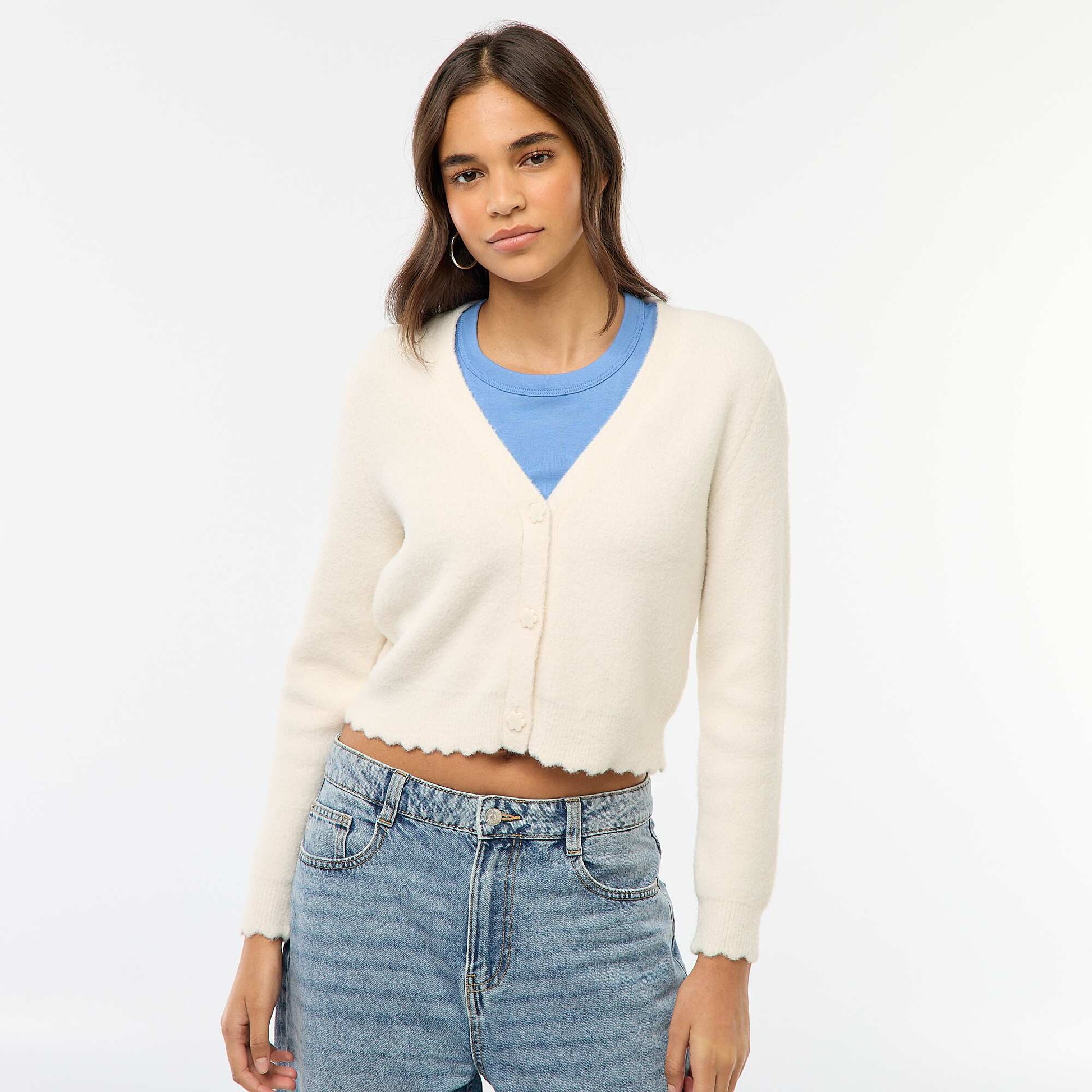 Gilet en maille grosse jauge avec boutons en forme de fleurs BEIGE