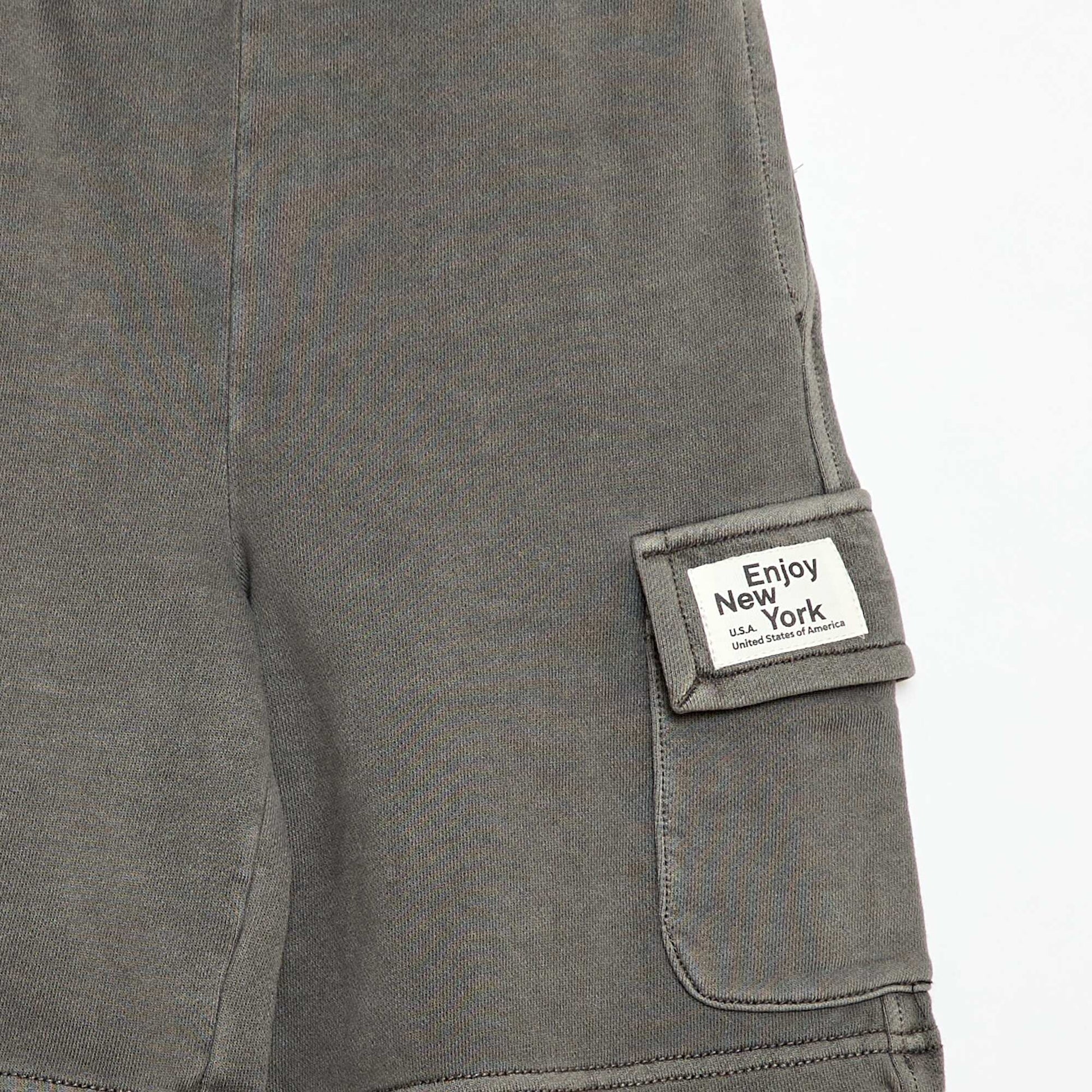 Short en molleton multipoche GRIS