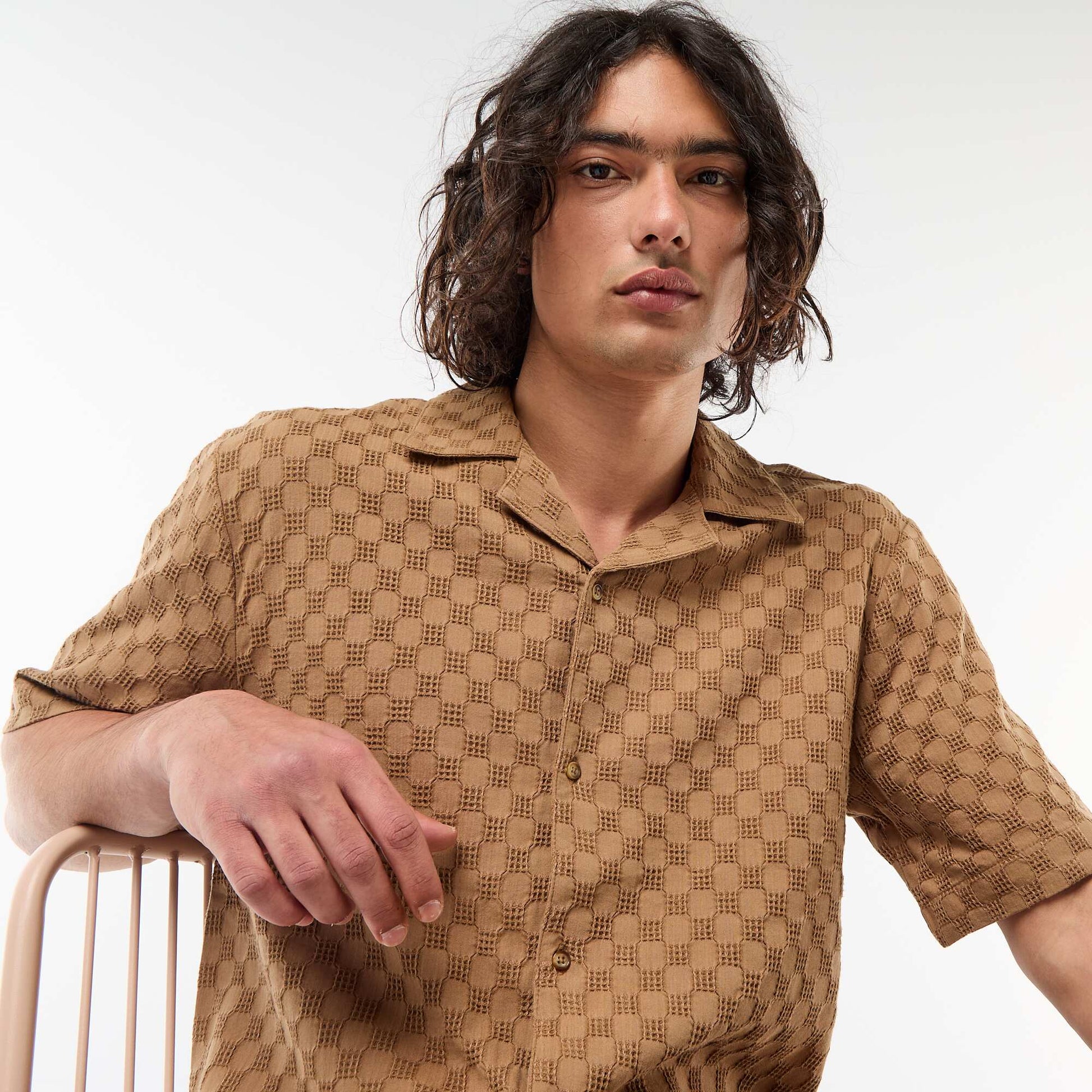 Chemise en maille fantaisie à manches courtes MARRON
