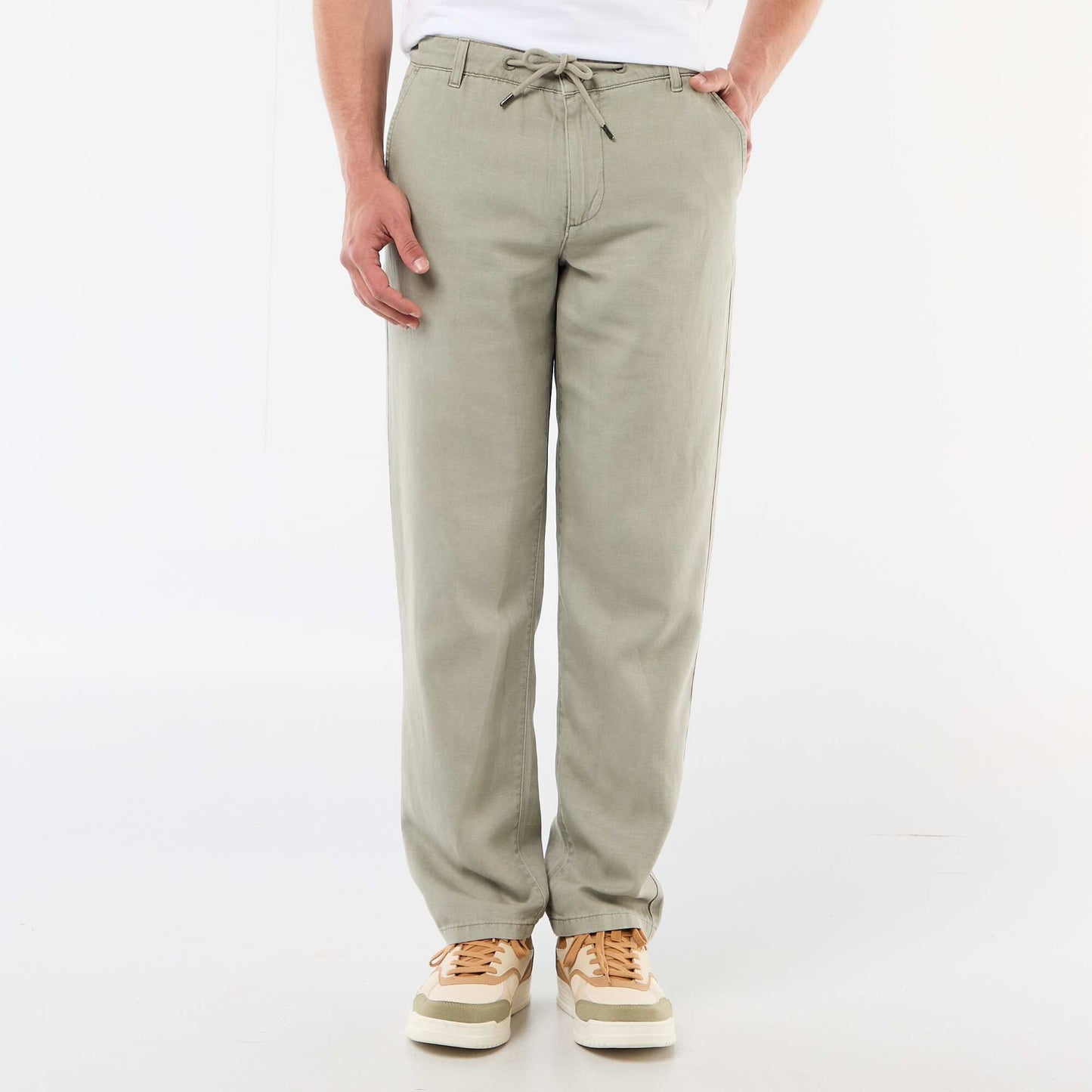 Pantalon uni en matière légère et douce VERT